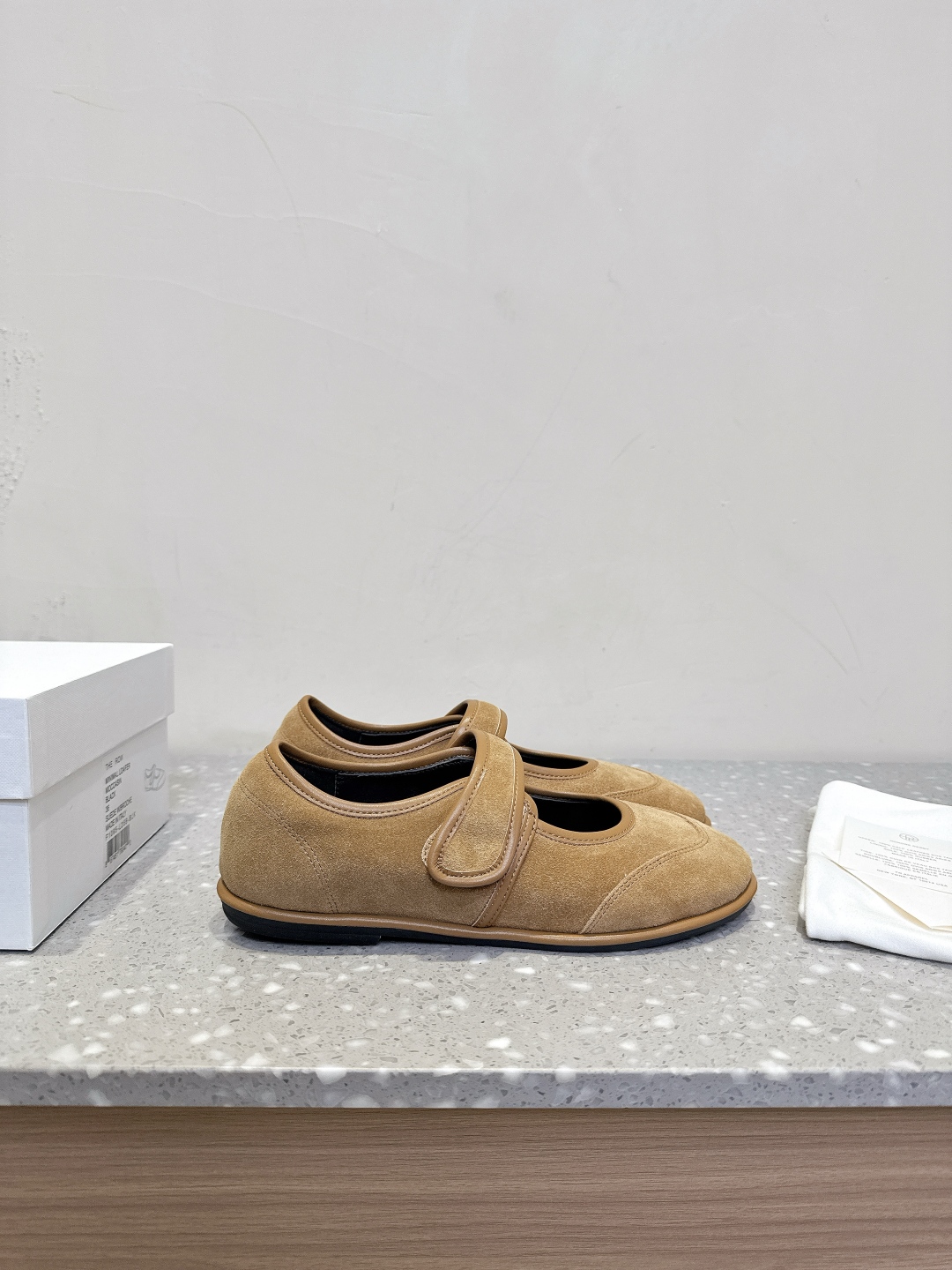 “The Row Fall/Winter Shoes: Canal Flat-Footed Cloudy Soft Shoes with Original Import Skin” - 图片 5