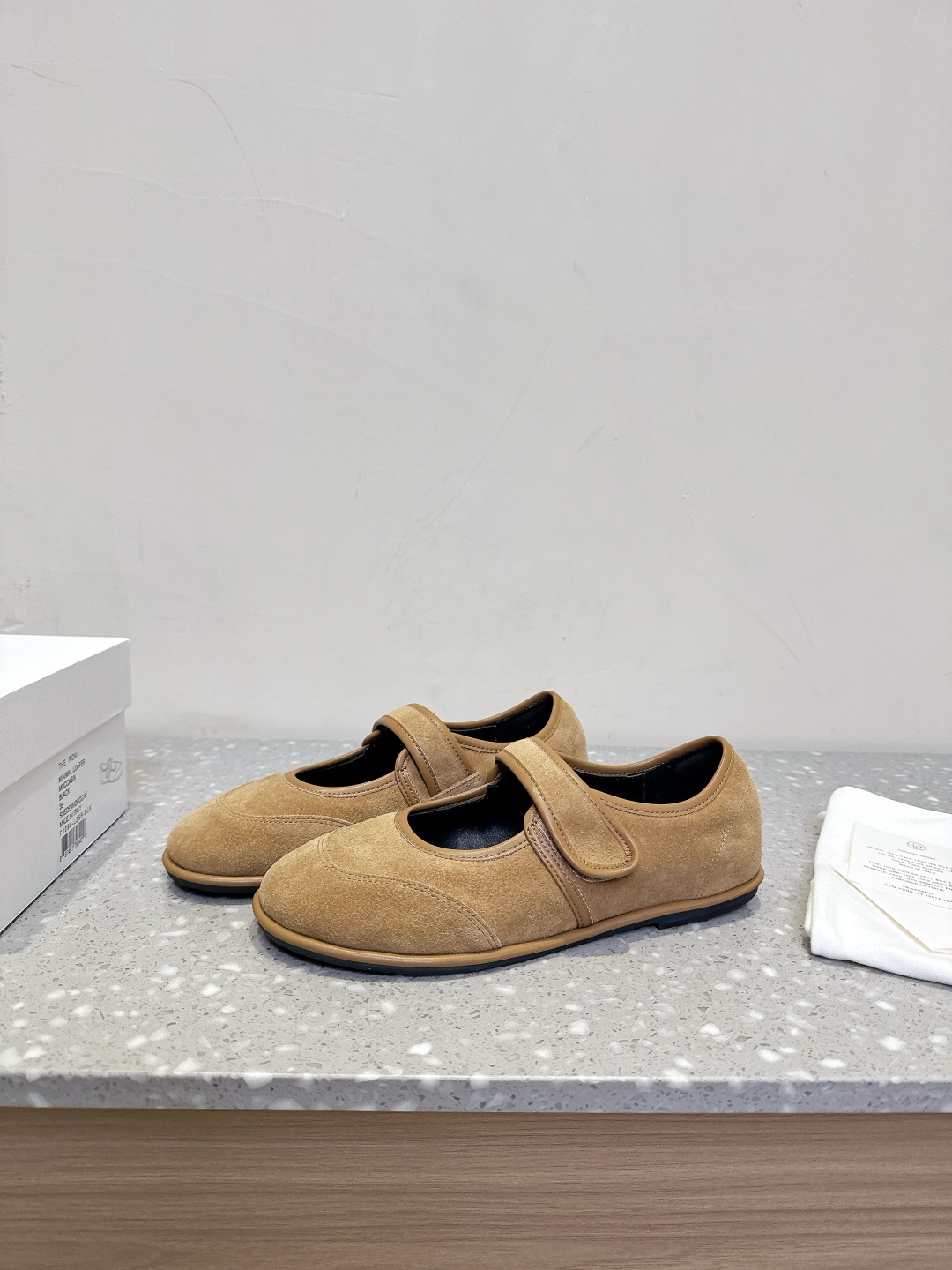 “The Row Fall/Winter Shoes: Canal Flat-Footed Cloudy Soft Shoes with Original Import Skin” - 图片 3