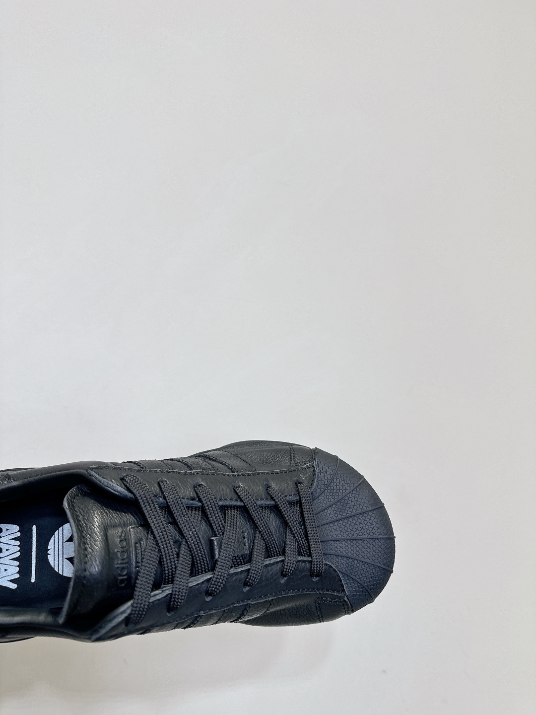 Adidas Alavav 25s Square Shellhead Skate Shoes feature enlarged design, fashion properties, wide fit, and cattle leather. Size 35-40. - 图片 8