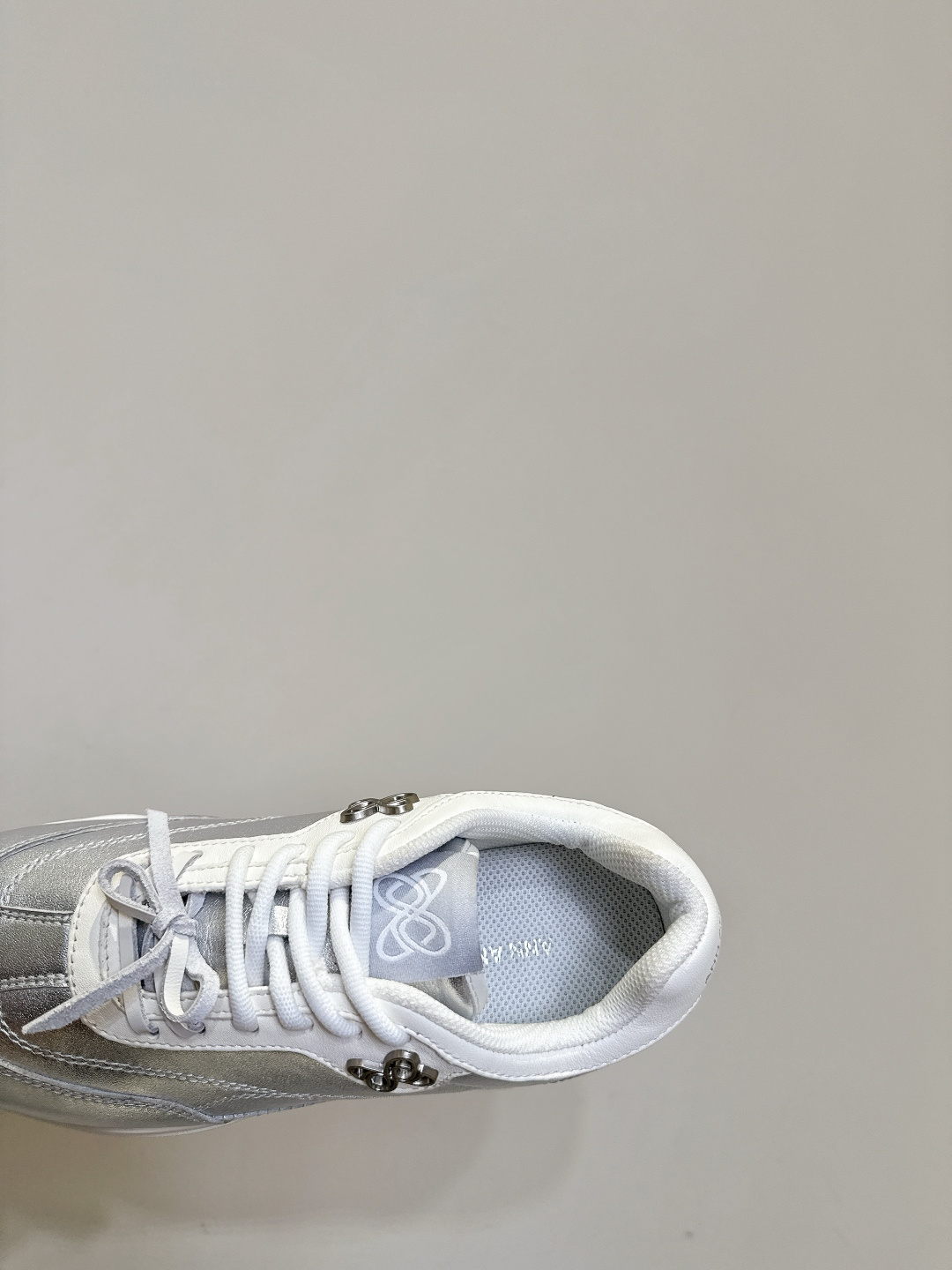 “German Recreational Shoes: Unique New Autumn Winter Styles for Women, Cricket Design, Panda Color, Custom Rubber Sole” - 图片 7