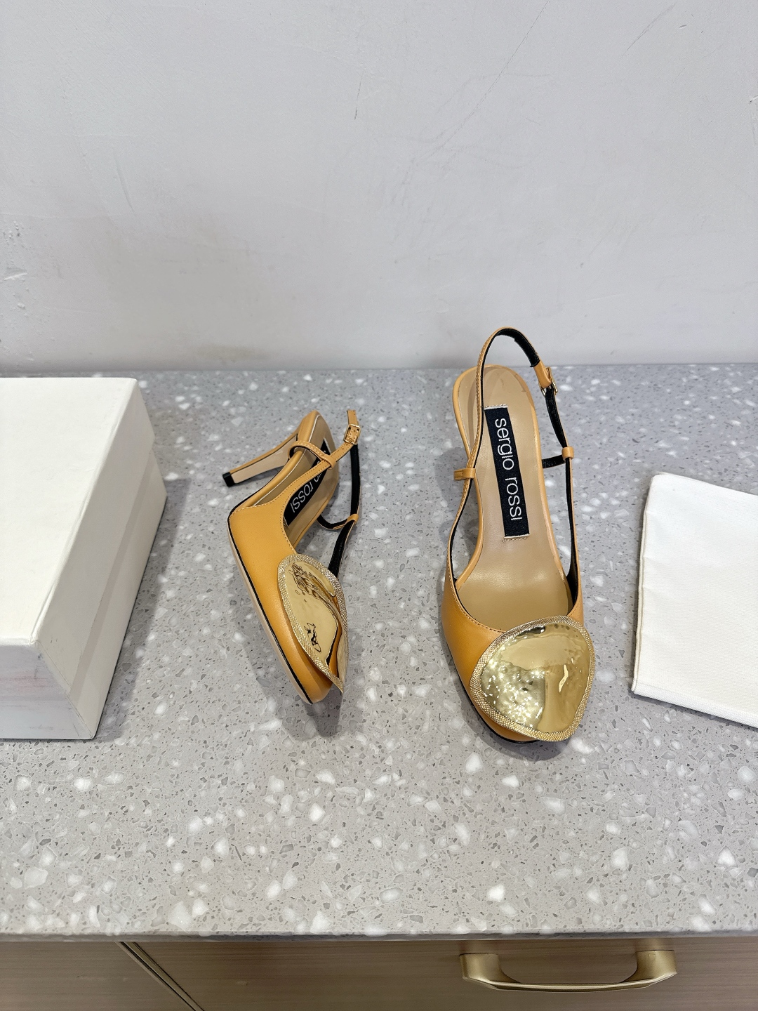 “Sergio Rossi Italian Spring Summer Shoes: Elegant Imported Leather Collection” - 图片 3