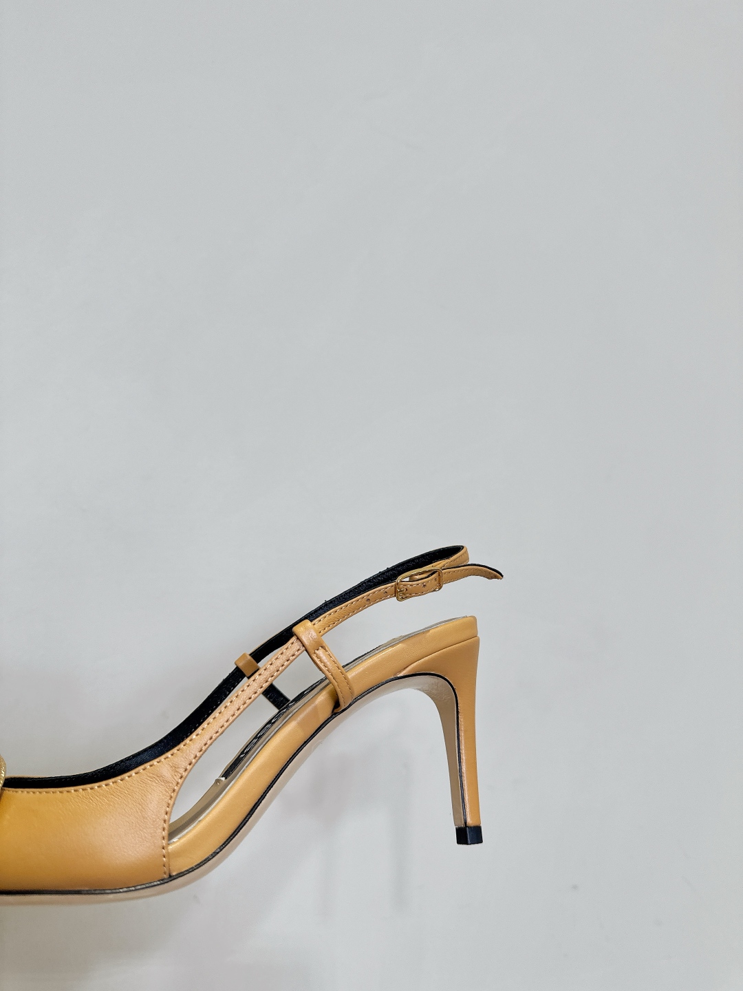 “Sergio Rossi Italian Spring Summer Shoes: Elegant Imported Leather Collection” - 图片 7