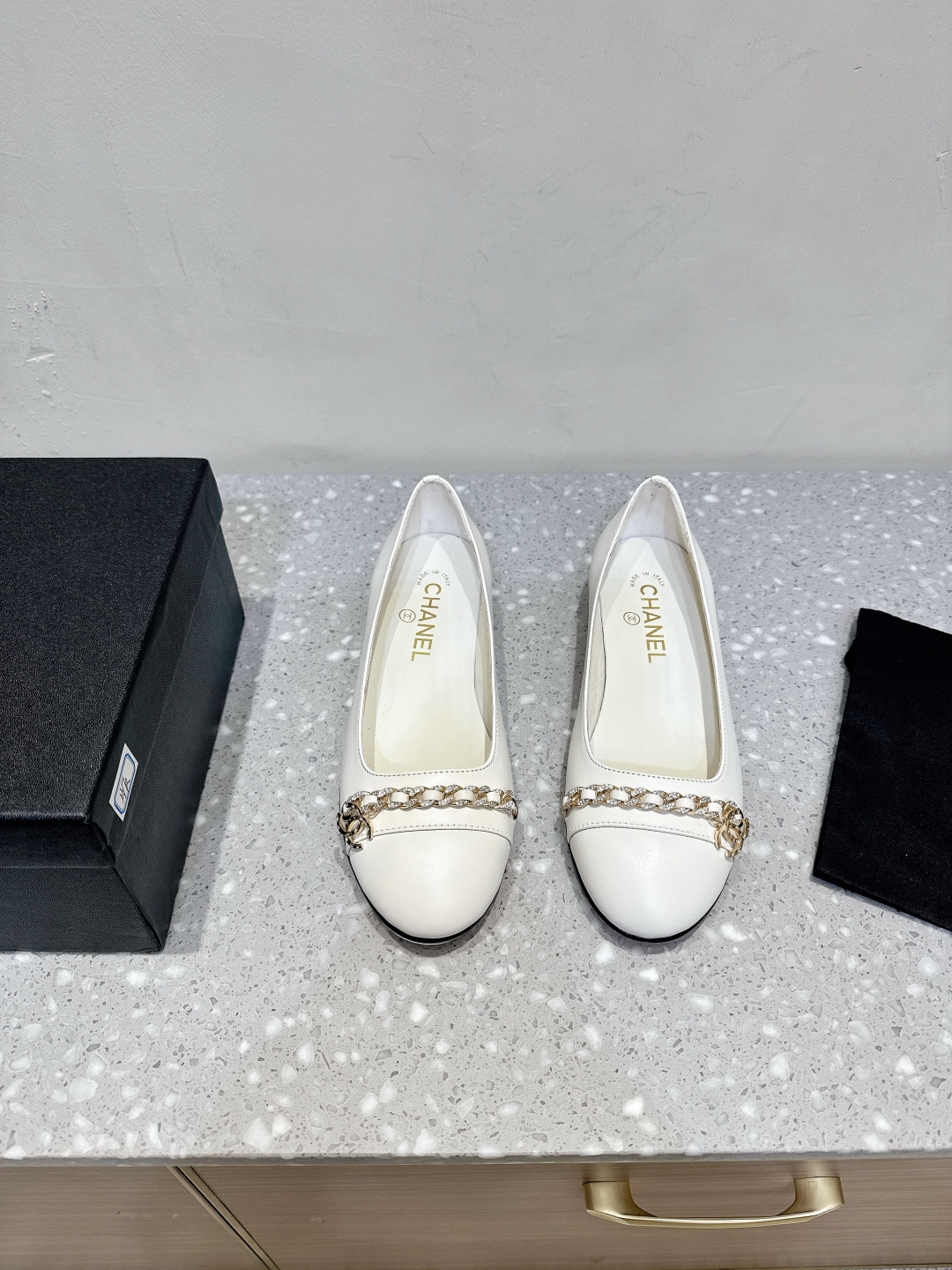 Chanel Xiaoxiang 25ss Serie Primavera y Verano Zapatillas de ballet con cadena El diseño de costuras hechas a mano requ…