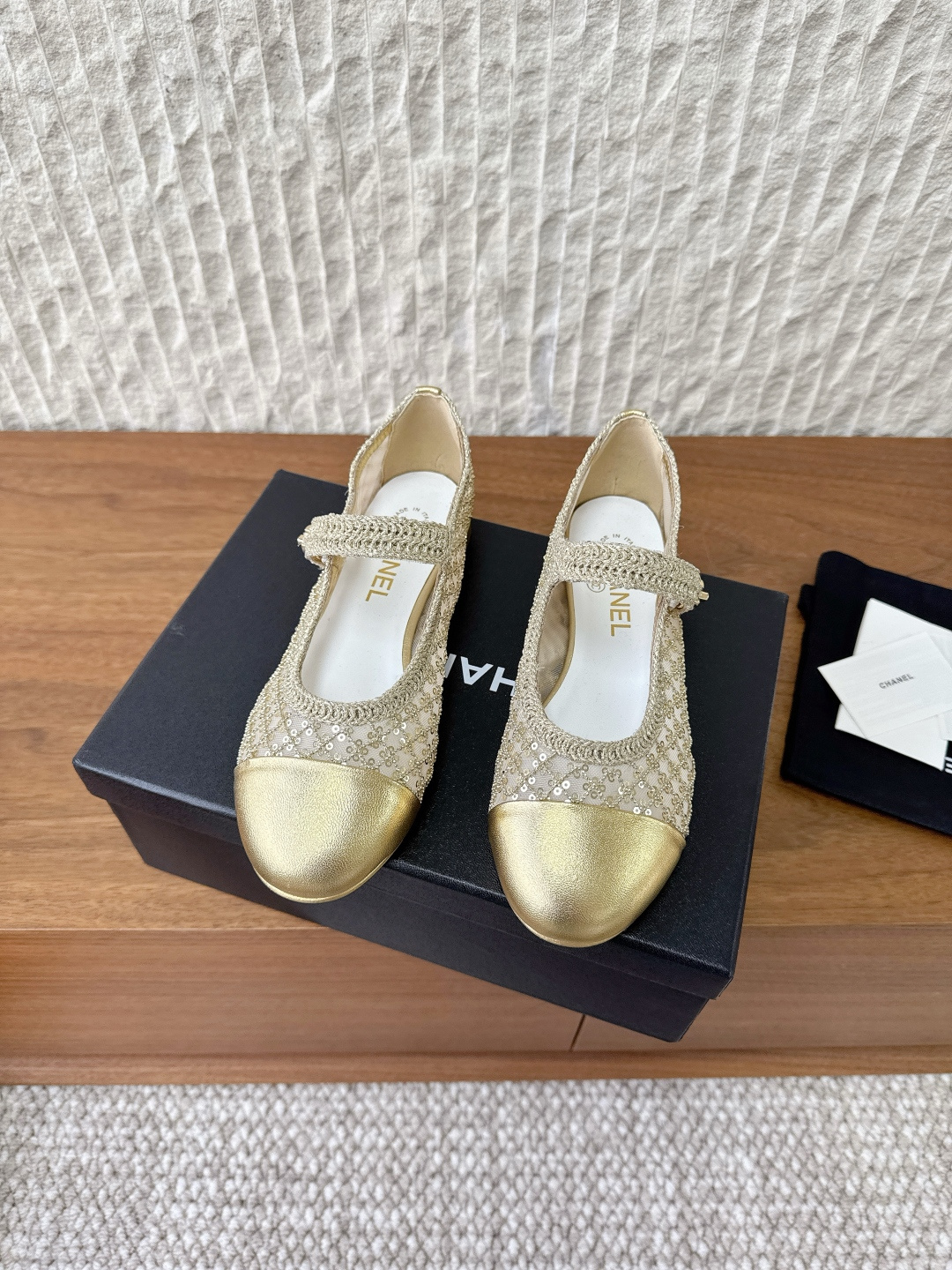 Chanel Chanel 26ss Show de primavera y verano Zapatos Mary Jane con lentejuelas de malla ¡Me atrajo a primera vista y p…