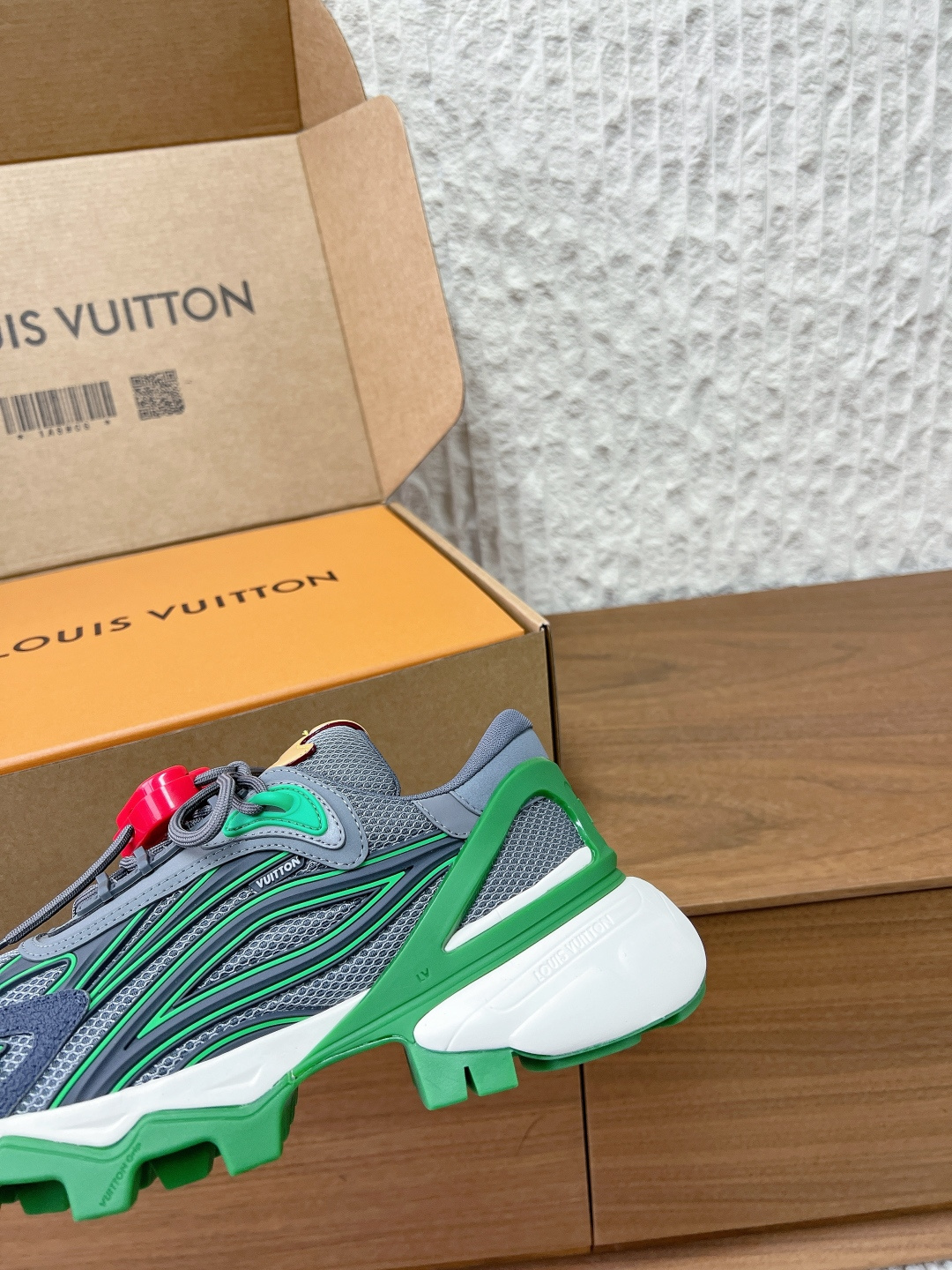 Louis Vuitton Louis Vuitton 路易威登26ss早春新款 休闲鞋 运动鞋 徒步鞋