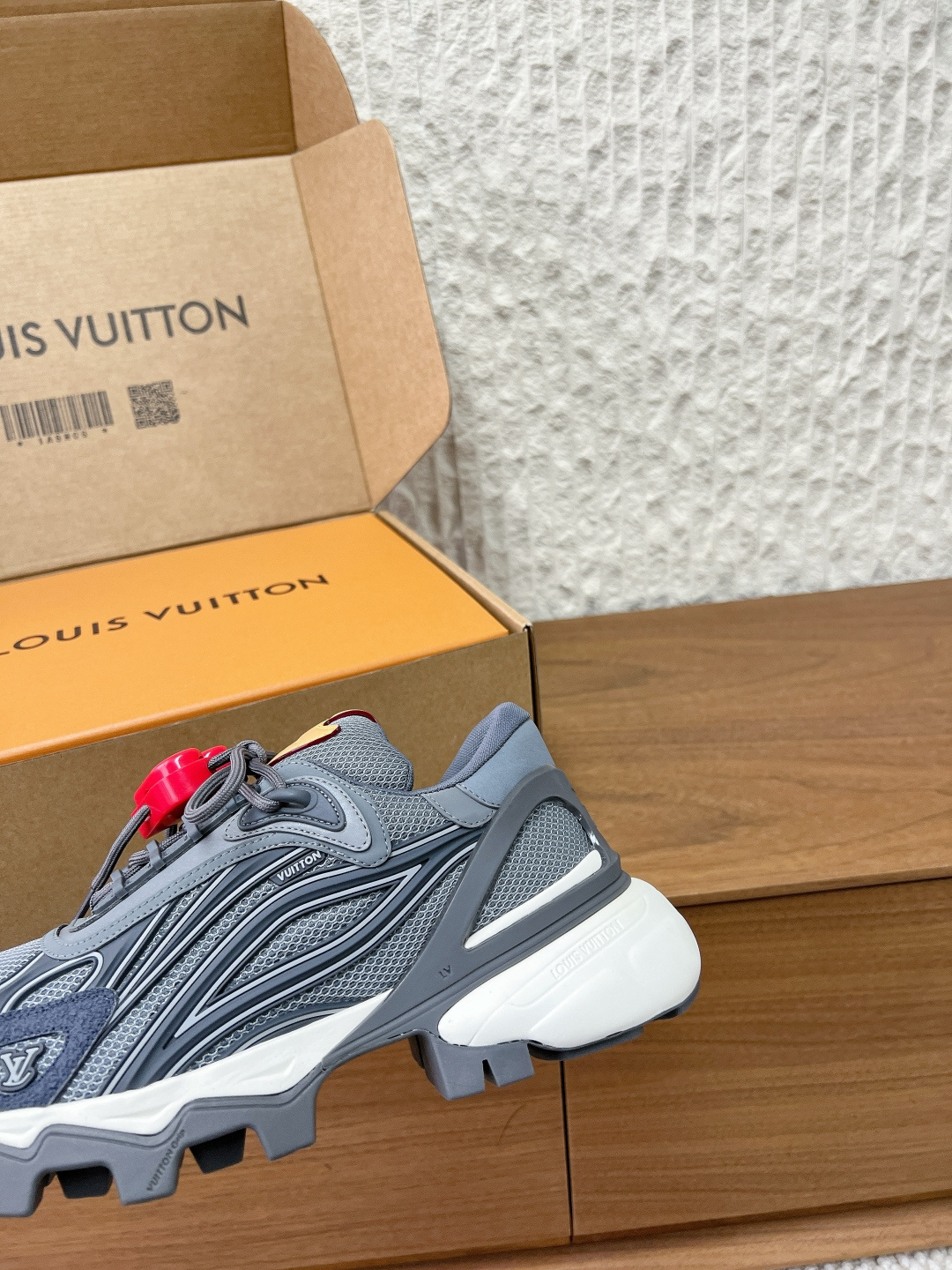 Louis Vuitton Louis Vuitton 路易威登26ss早春新款 休闲鞋 运动鞋 徒步鞋