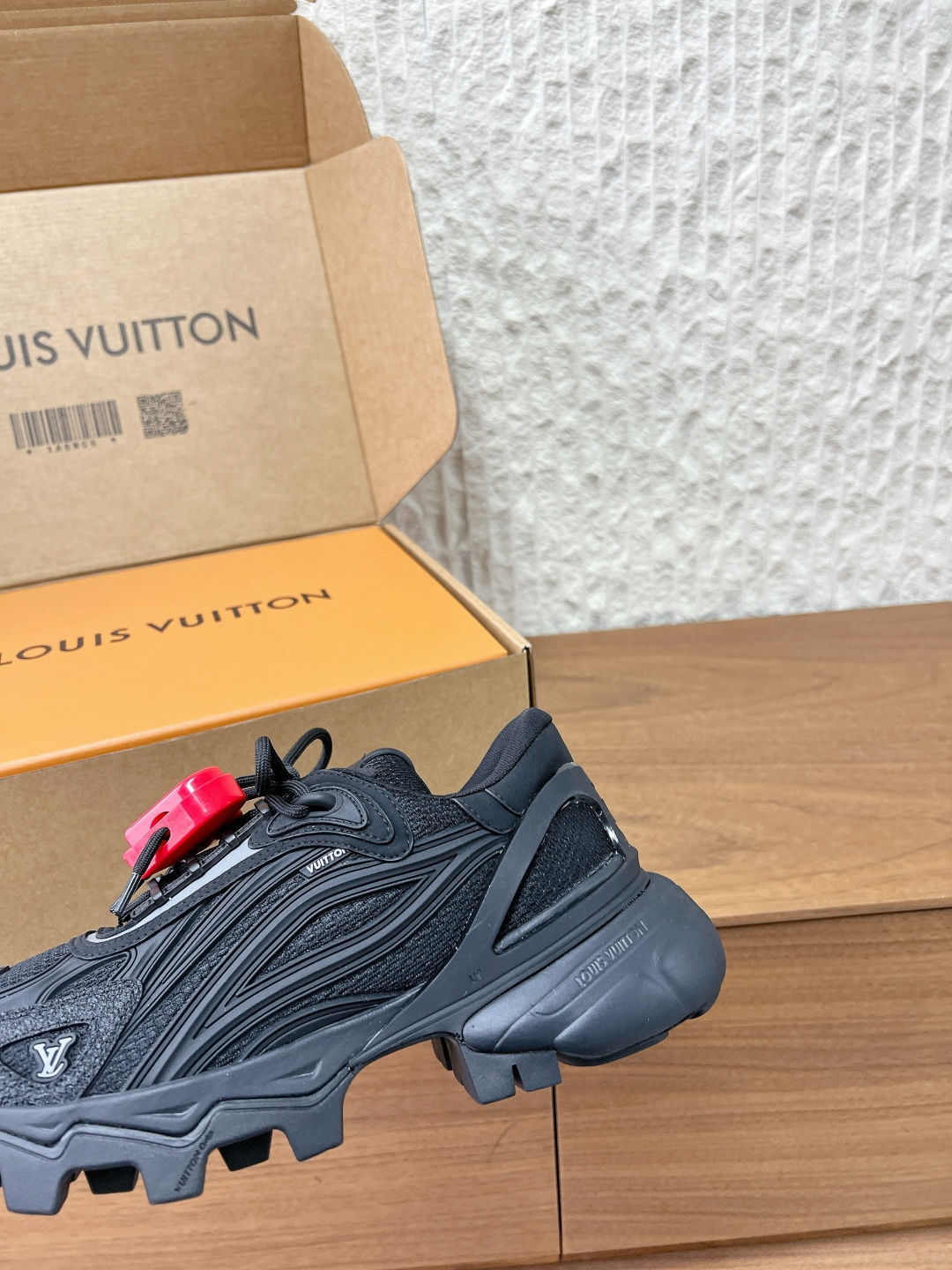Louis Vuitton Louis Vuitton 路易威登26ss早春新款 休闲鞋 运动鞋 徒步鞋