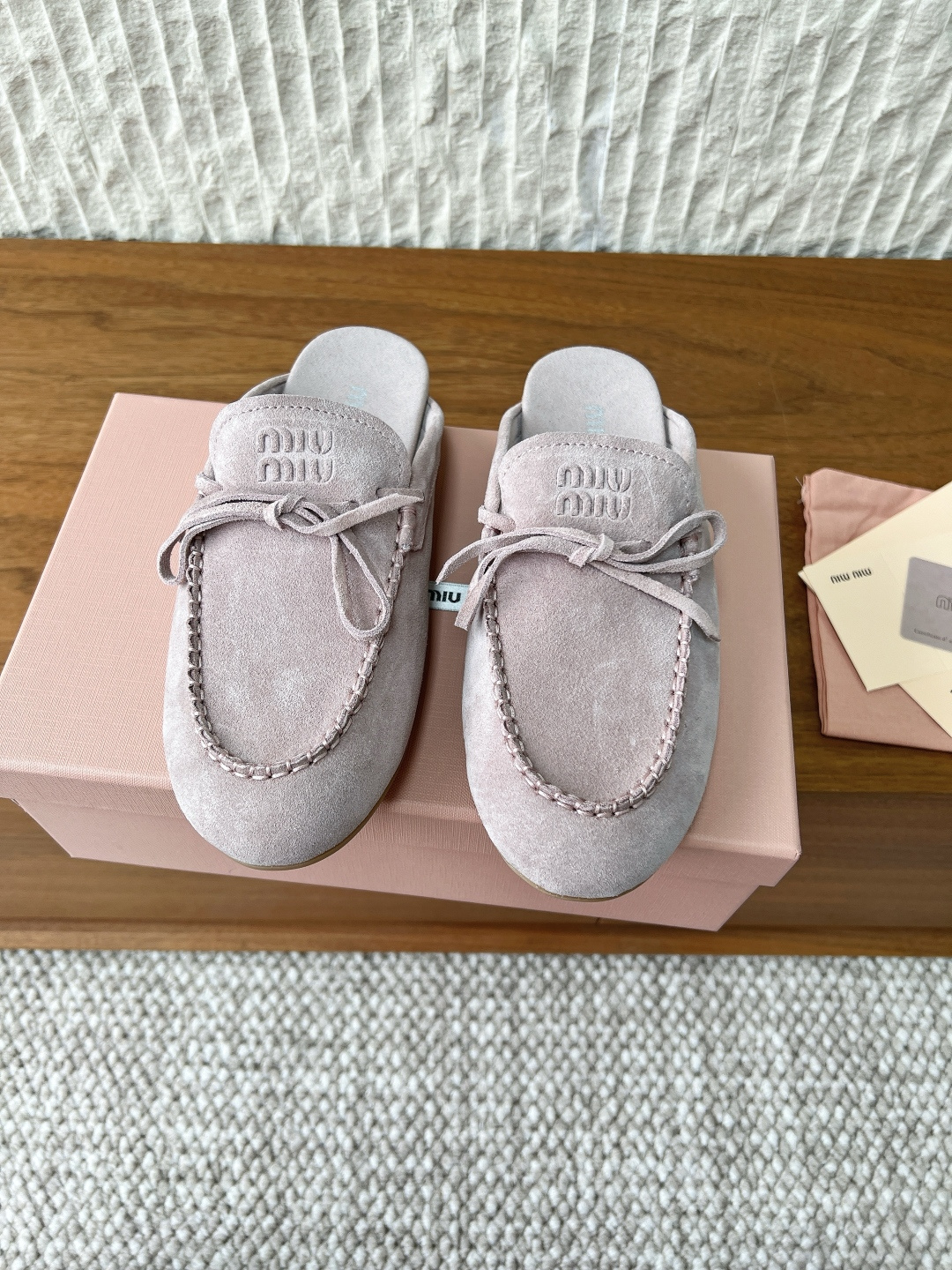 Miu Miu 缪缪 26ss春夏新款 平底 牛反绒 勃肯 半拖