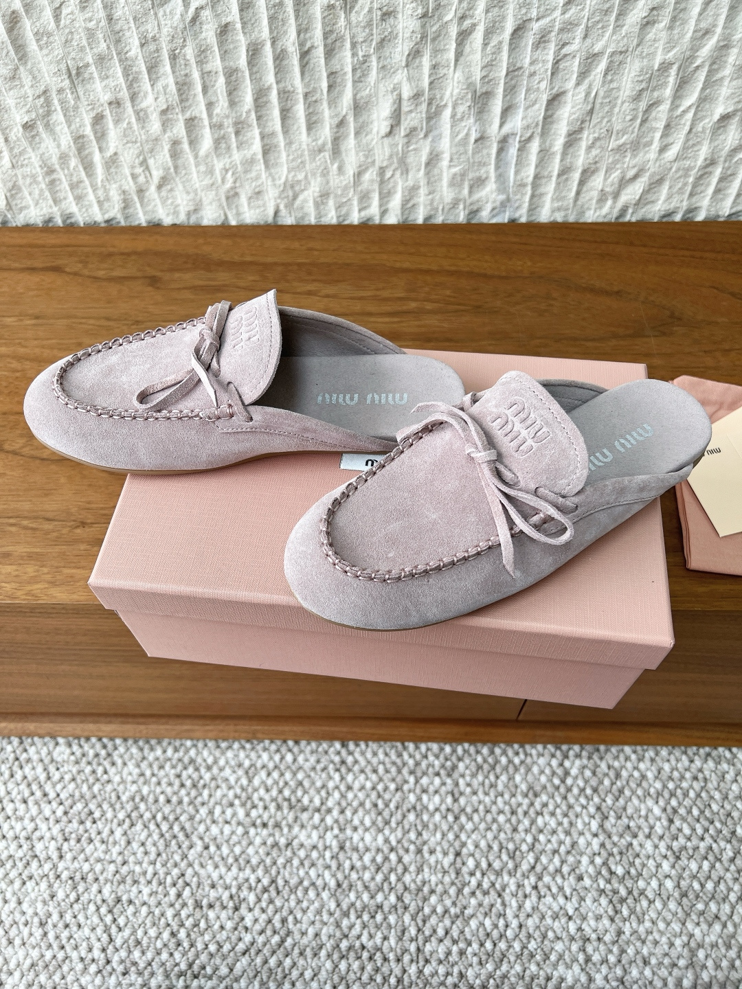 Miu Miu 缪缪 26ss春夏新款 平底 牛反绒 勃肯 半拖