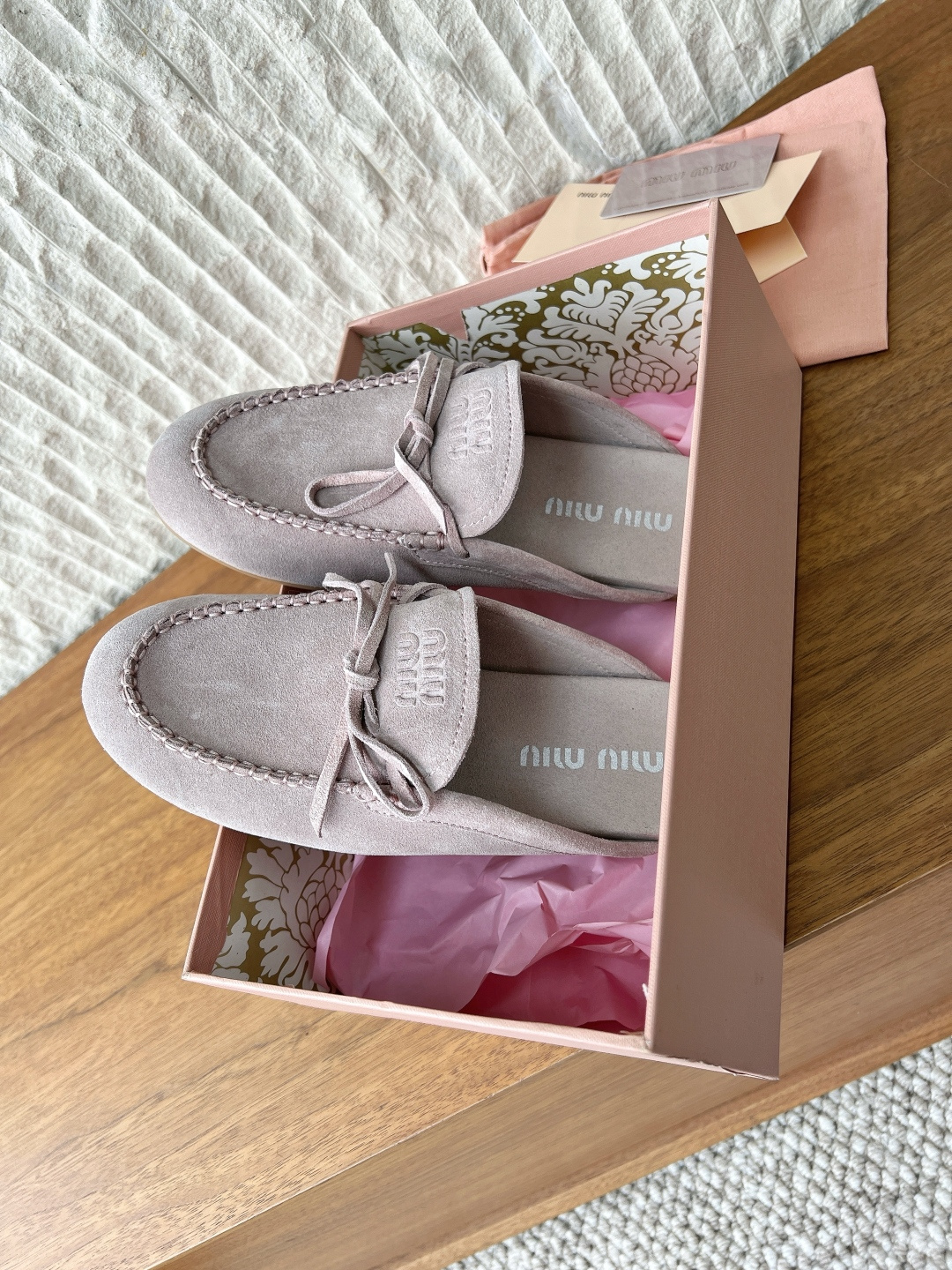 Miu Miu 缪缪 26ss春夏新款 平底 牛反绒 勃肯 半拖
