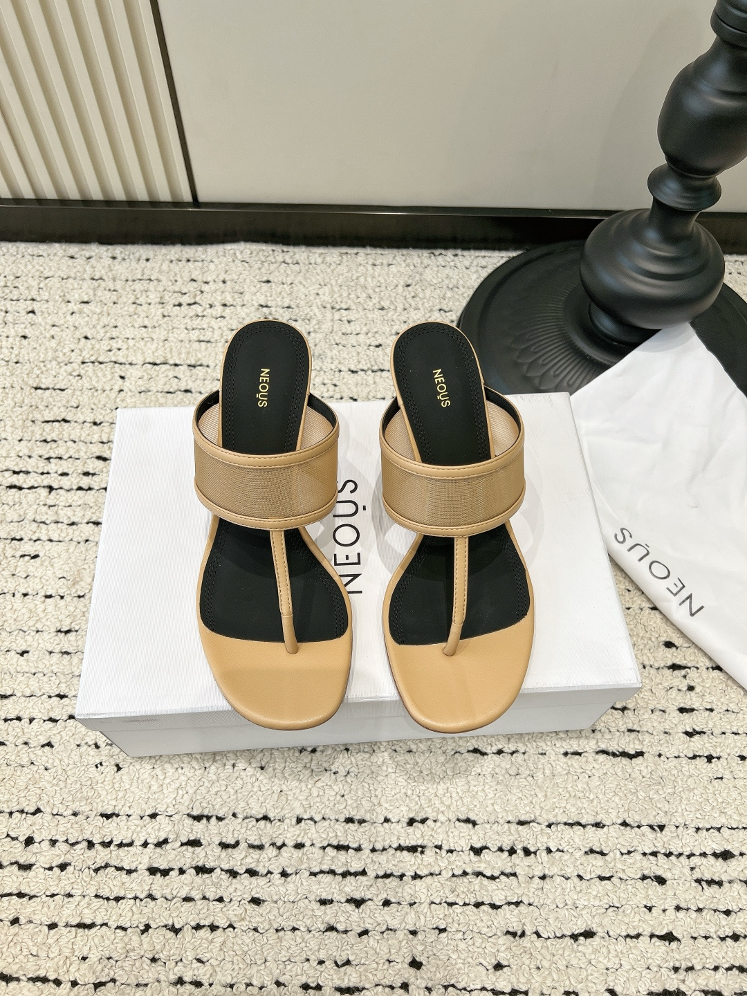 NO:818327,(Support Taobao merchants) Fabric Sheepskin Lining Sheepskin Sole Cowhide Elegant style Creates a different feeling Heel height 8 cm (original development) Simple temperament style!  show bdetails ———————————— size. ｜35-39 (40 41 42 customized), split-toe shoes, high heels, cowhide, sheepskin19860909（支持淘宝商家） 面料 羊皮  内里 羊皮 鞋底 牛皮 优雅风格 创造不一样的感觉 跟高 8 cm（原版开发） 简约气质款式！ show bdetails ———————————— size. ｜35-39（40 41 42定制),分趾鞋高跟鞋,high heels,cowhide,sheepskin,Women's Shoes