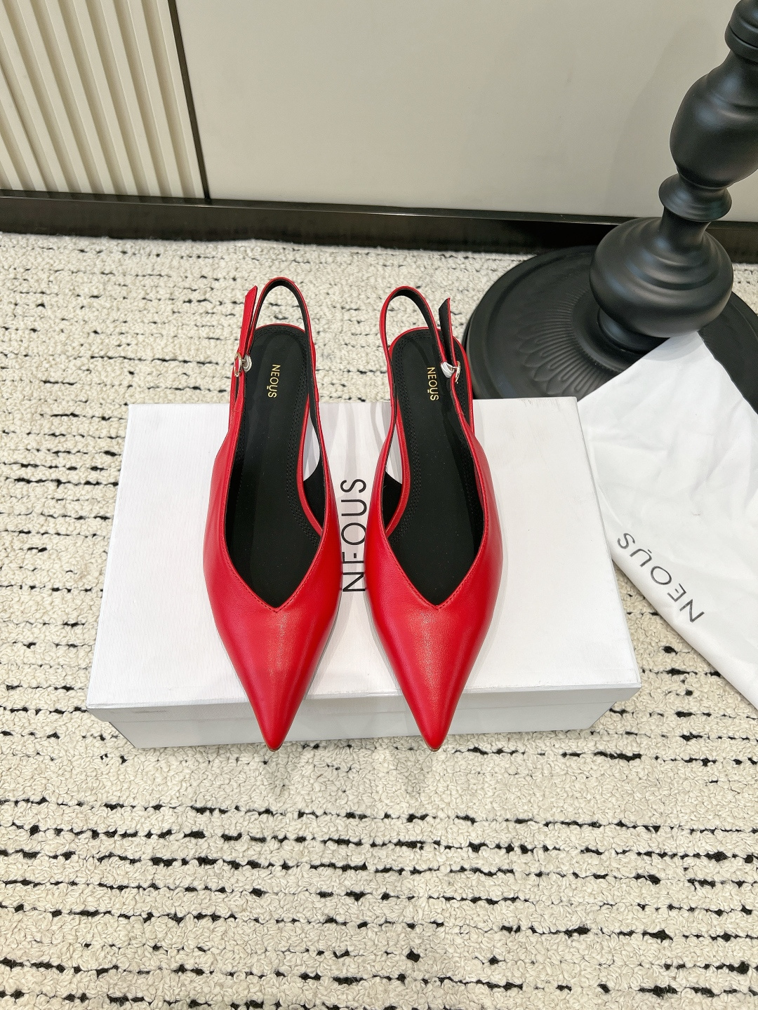 NO:818309,G106 (supports Taobao merchants) Fabric Sheepskin Lining Sheepskin Sole Cowhide Elegant style Creates a different feeling Heel height 5 cm (original development) Simple and elegant style!  show bdetails ———————————— size. ｜35-39 (40 41 42 customized), high heels sandals, sandals, high heels, cowhide, sheepskin19860909G106 （支持淘宝商家） 面料 羊皮  内里 羊皮 鞋底 牛皮 优雅风格 创造不一样的感觉 跟高 5 cm（原版开发） 简约气质款式！ show bdetails ———————————— size. ｜35-39（40 41 42定制),高跟鞋凉鞋,sandals,high heels,cowhide,sheepskin,Women's Shoes