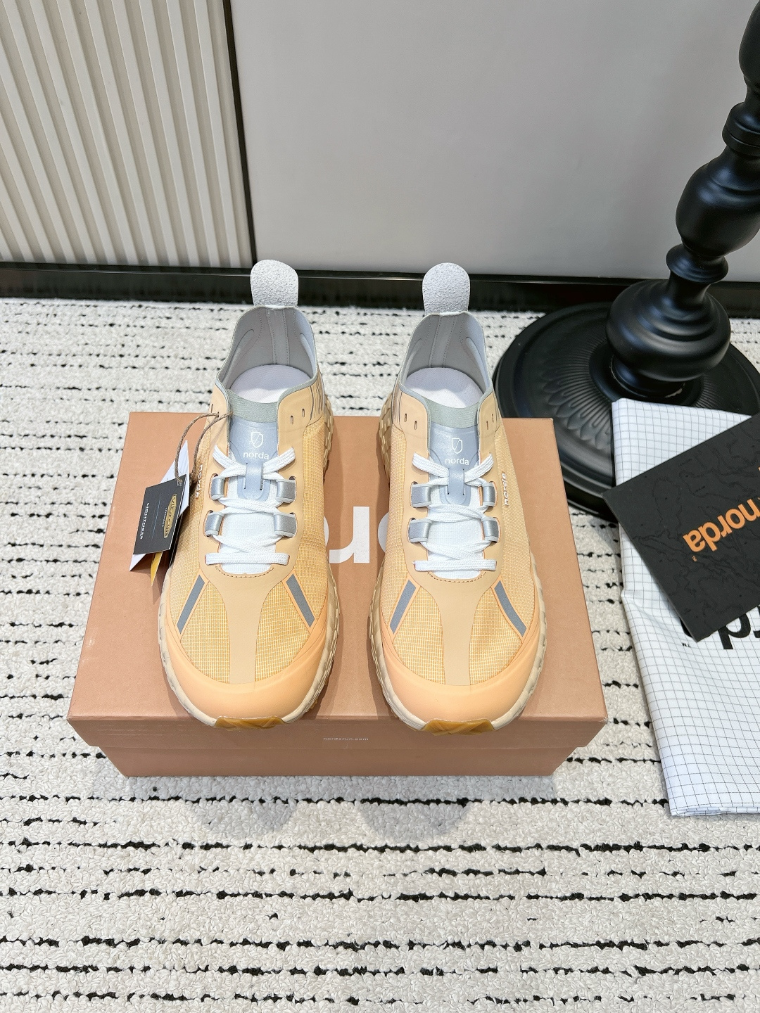 NO:819999,G039 Norda 001 outdoor trail running shoes for women, breathable mesh Vibram non-slip outsole sports and casual shoes, outdoor party ecstasy!  This pair of Norda 001 running shoes is directly like a god. Who knows!  This pair of Norda 001 running shoes has 'outdoor functionality' directly welded to the feet!  The black and orange contrasting design is cool and energetic, the mesh material is breathable and lightweight, and the Vibram non-slip outsole has super grip, making it extremely stable for outdoor hiking and running!  The soles are so soft and springy that they feel like stepping on clouds, and your feet won’t get tired after being worn for a long time. They have a relaxed and cool atmosphere for daily wear and outdoor wear. They are perfect for outdoor parties and trend control!  ■36-45 (40 women’s custom-made, non-refundable), casual shoes/sports shoes, sneakers19860909G039 Norda 001户外越野跑鞋女 网面透气Vibram防滑大底运动休闲鞋 户外党狂喜！这双Norda 001跑鞋直接封神 谁懂啊！这双Norda 001跑鞋, 直接把「户外机能感」焊在脚上了！ 黑橙撞色设计又酷又有活力,网面材质透气又轻量化, Vibram防滑大底抓地力超强,户外徒步、跑步都稳到不行！ 鞋底软弹到像踩云朵,久穿也不累脚, 日常穿、户外穿都自带松弛又飒爽的氛围感, 户外党和潮流控直接锁死！ ■36-45（40女定做不退换）,休闲鞋/运动鞋,sneakers,Women's Shoes