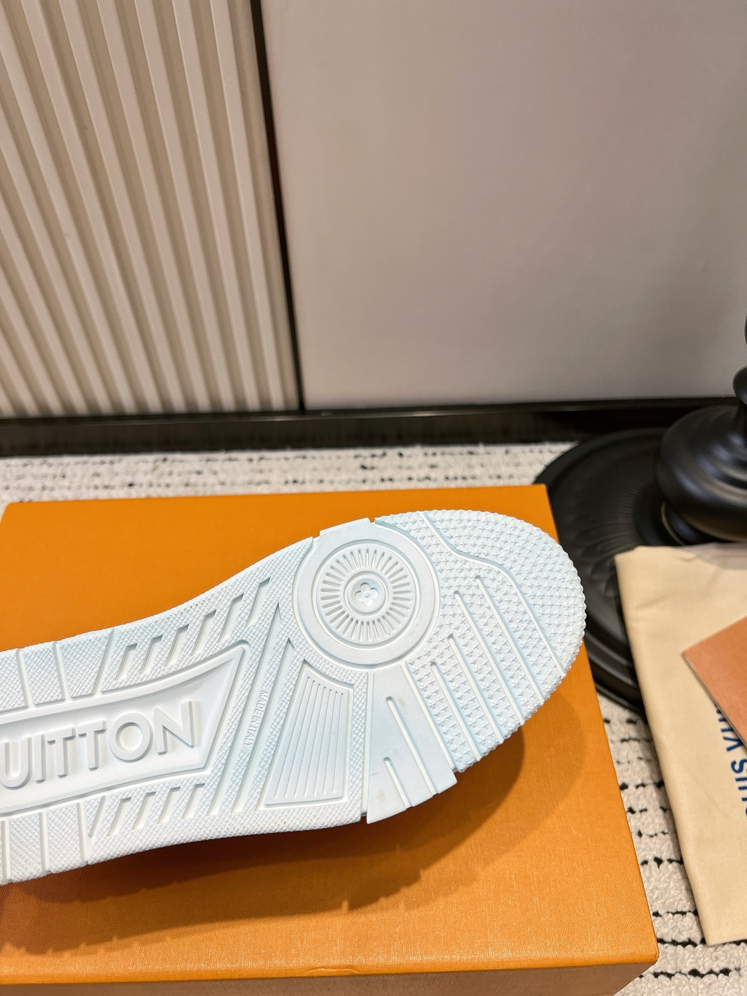 Louis Vuitton Sneakers