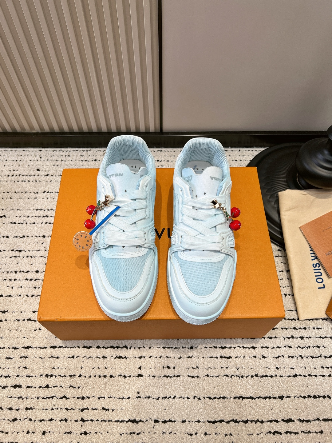 Louis Vuitton Sneakers