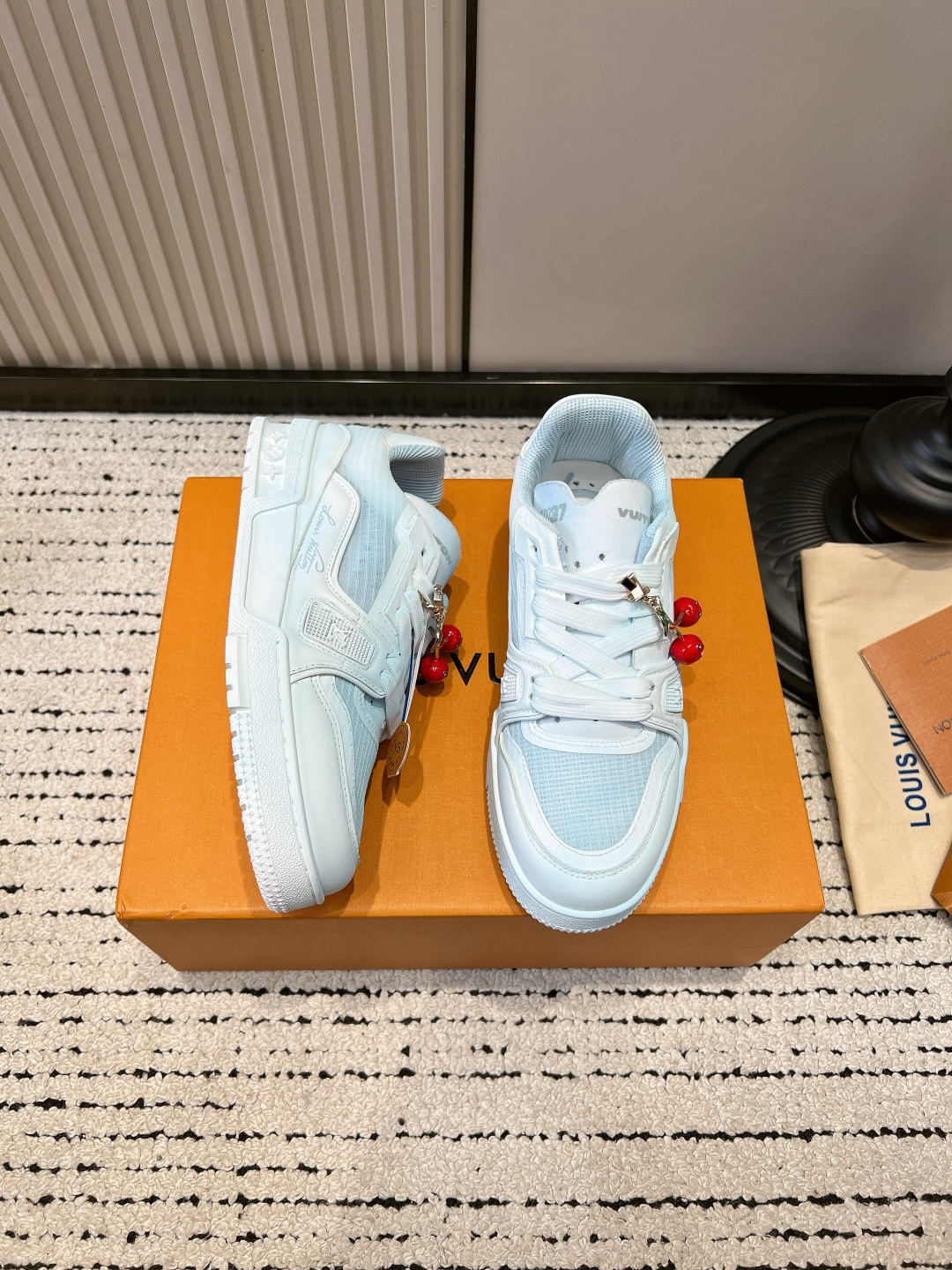 Louis Vuitton Sneakers