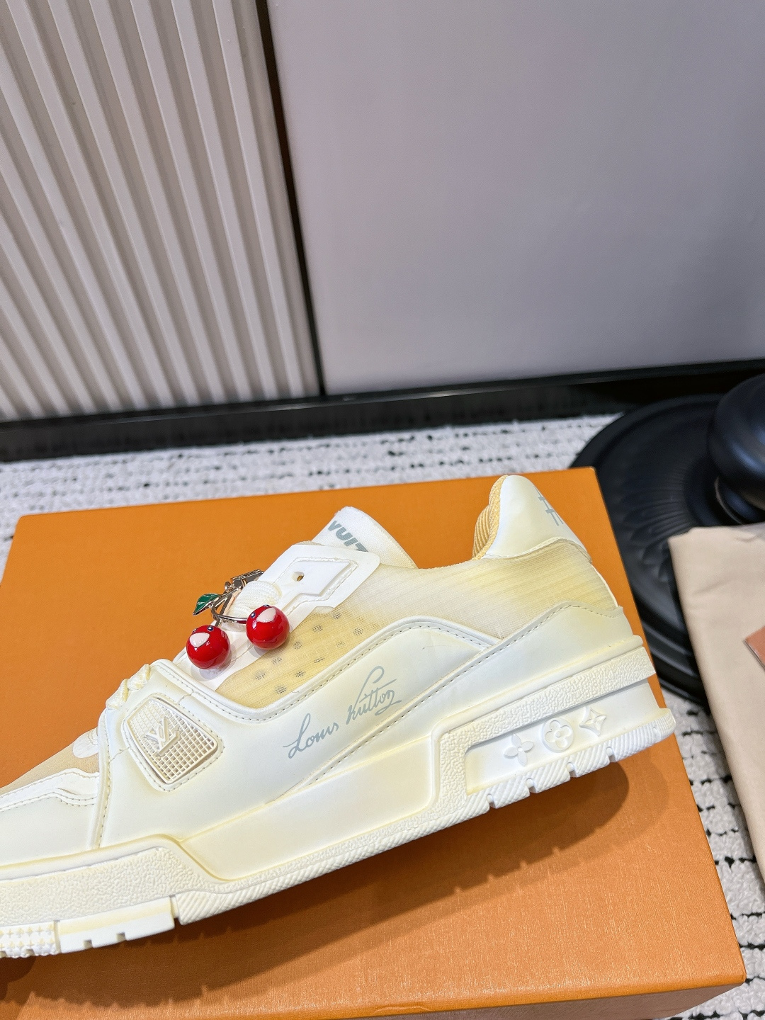 Louis Vuitton Sneakers
