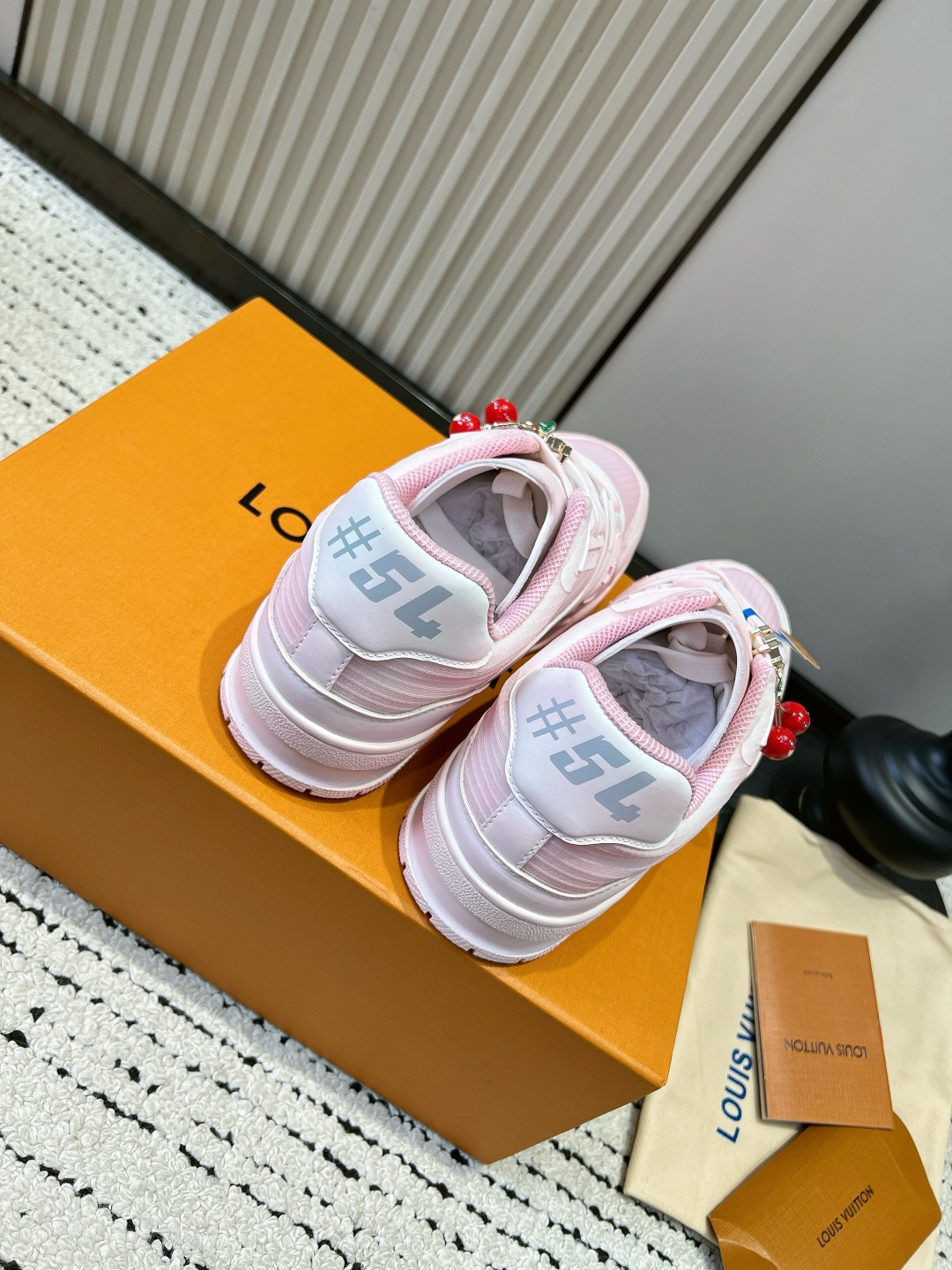 Louis Vuitton Sneakers