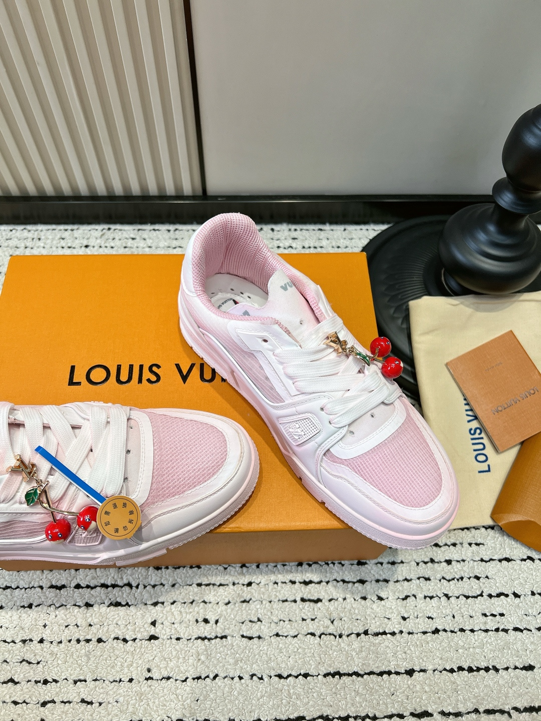 Louis Vuitton Sneakers