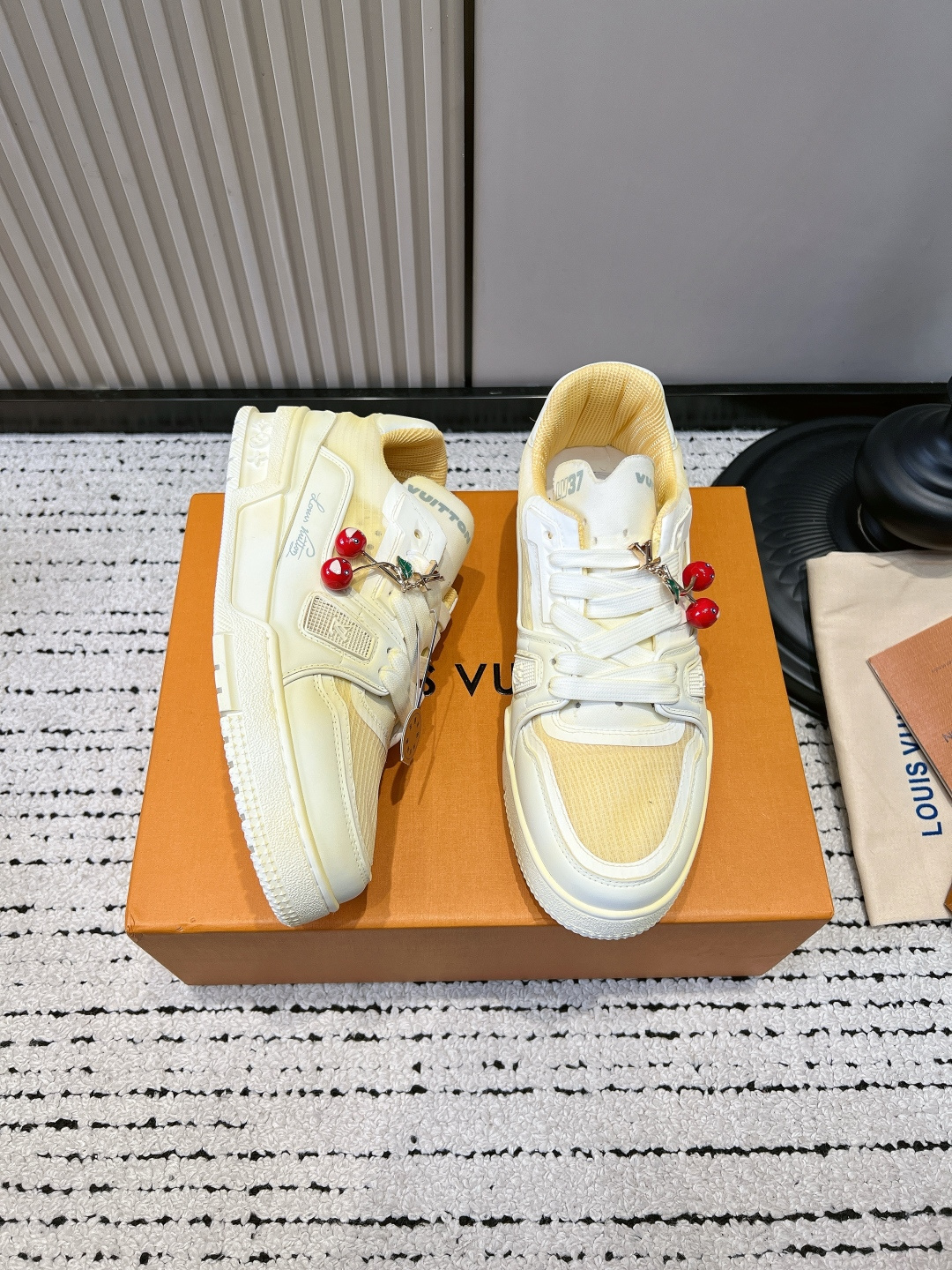 Louis Vuitton Sneakers