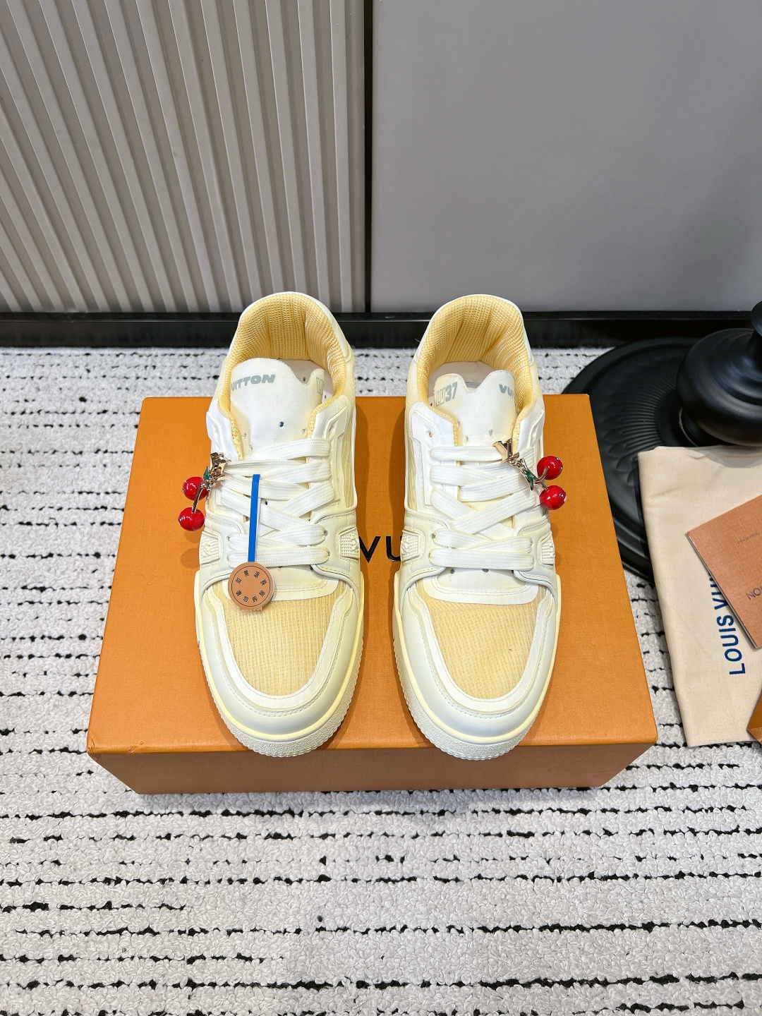 Louis Vuitton Sneakers