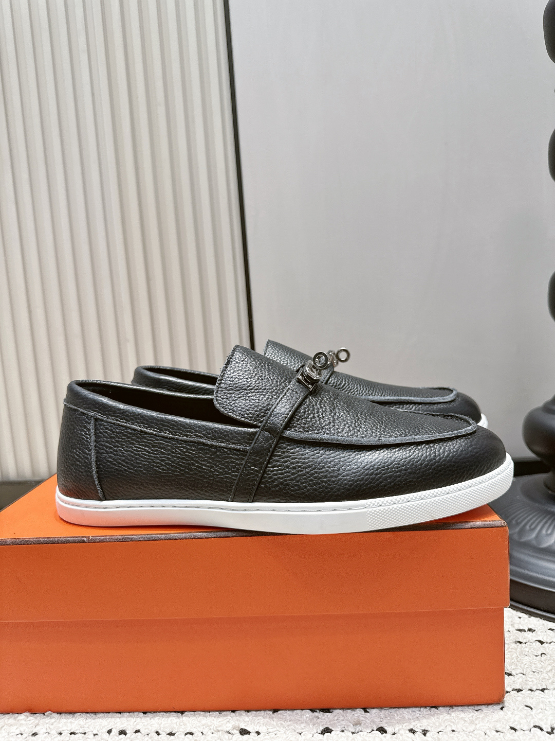 Hermes Sneakers