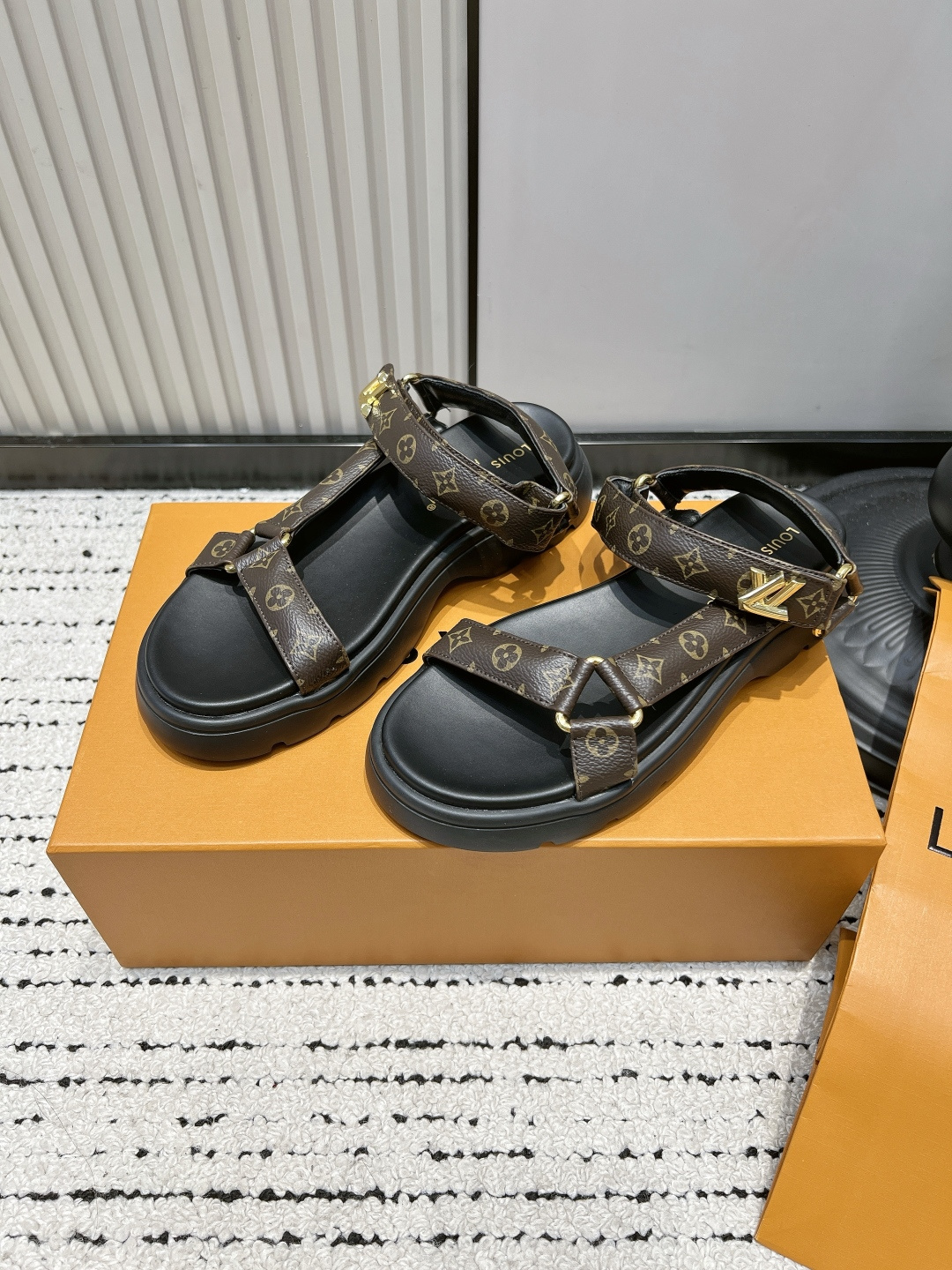 Louis Vuitton Sandals
