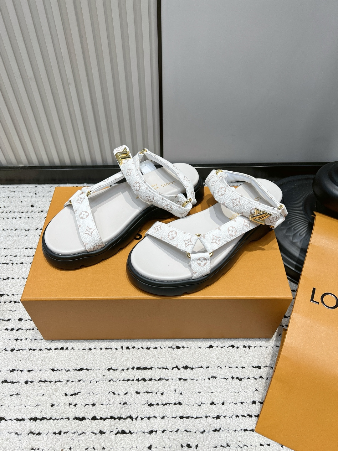 Louis Vuitton Sandals