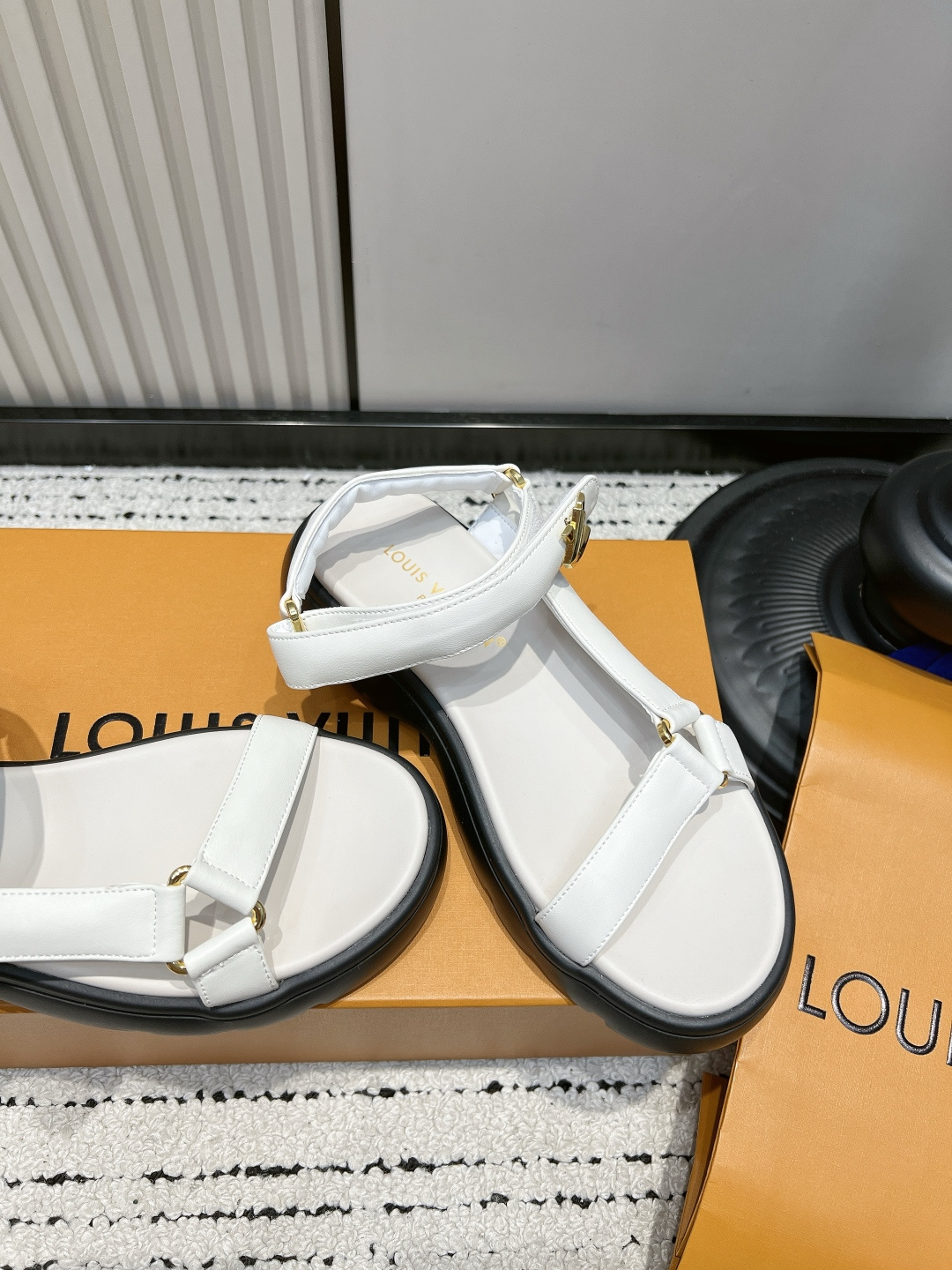 Louis Vuitton Sandals