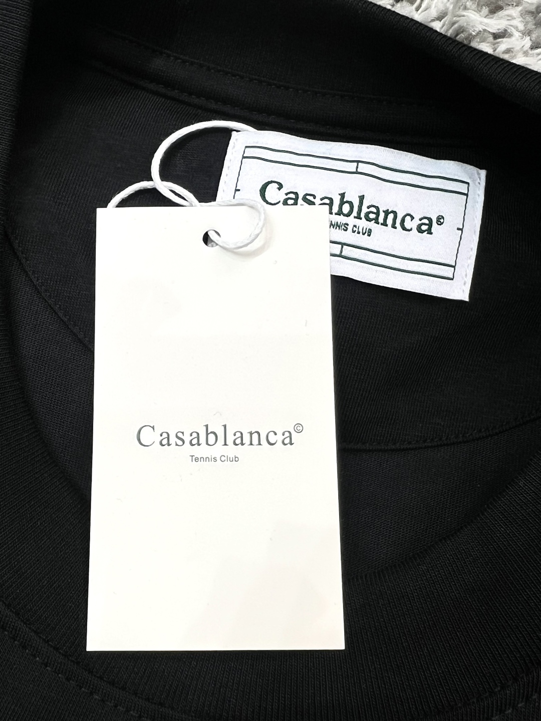 Casablanca Clothing: Comfortable, Stylish, High-Quality Leisure Wear for All Genders - 图片 5
