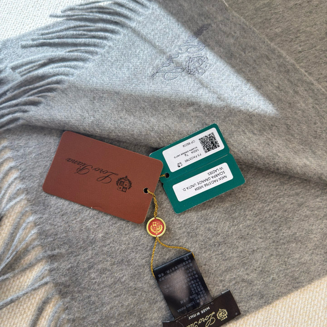 🆕Loro Piana · 诺悠翩雅秋冬新品❗️超级夯货 重磅来袭❗️【极品山羊绒小围巾】送人自留都太高