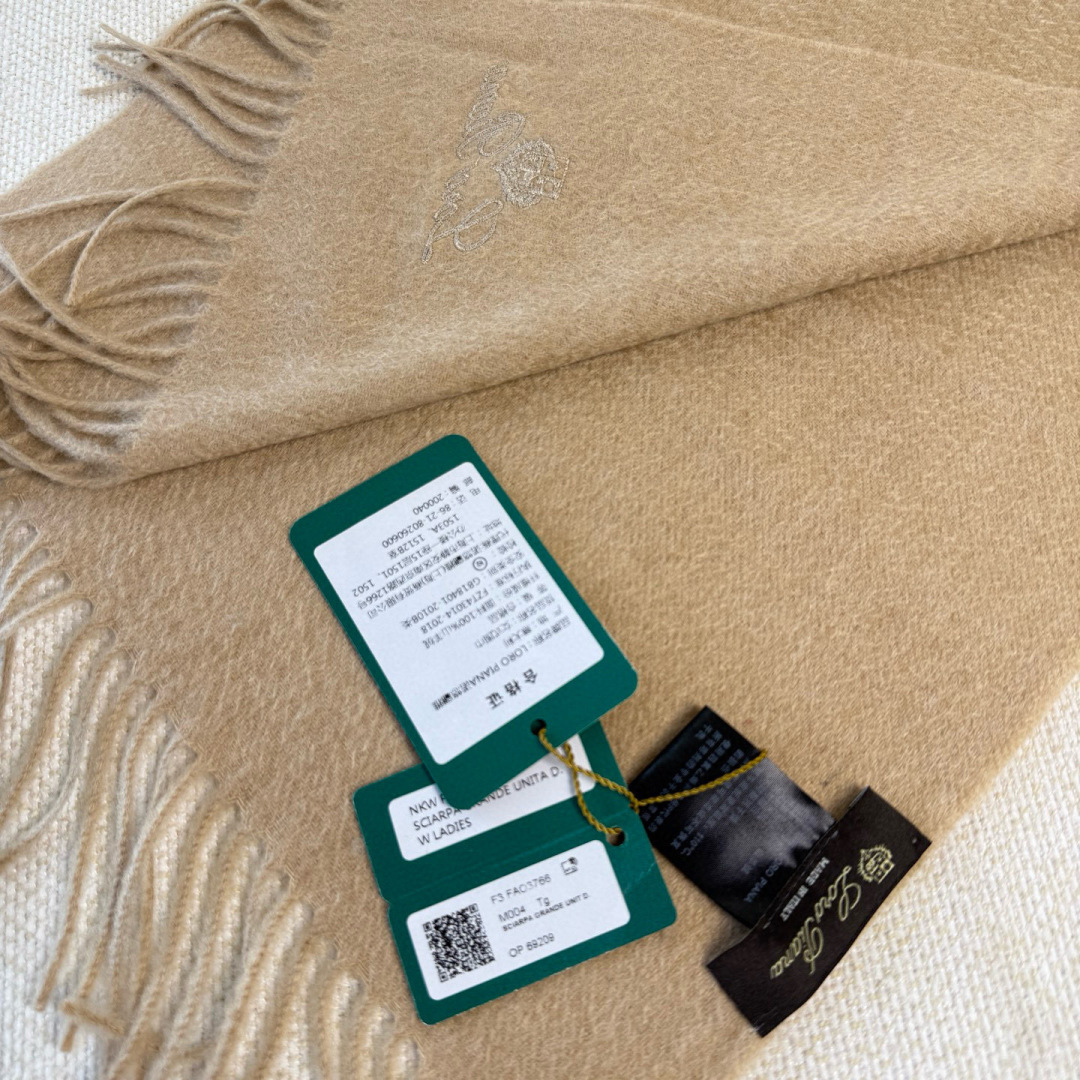 🆕Loro Piana · 诺悠翩雅秋冬新品❗️超级夯货 重磅来袭❗️【极品山羊绒小围巾】送人自留都太高