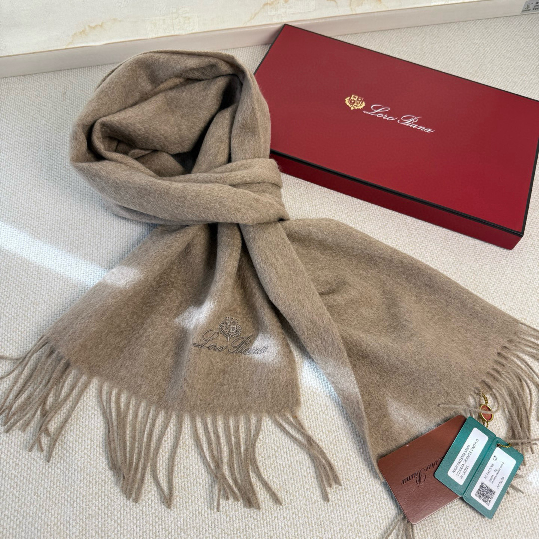 🆕Loro Piana · 诺悠翩雅秋冬新品❗️超级夯货 重磅来袭❗️【极品山羊绒小围巾】送人自留都太高