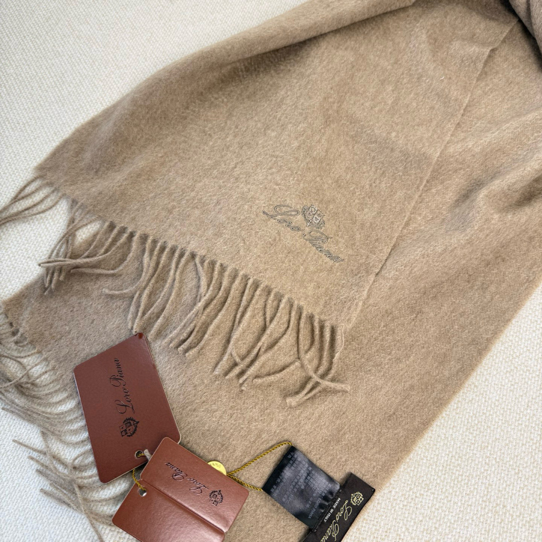 🆕Loro Piana · 诺悠翩雅秋冬新品❗️超级夯货 重磅来袭❗️【极品山羊绒小围巾】送人自留都太高