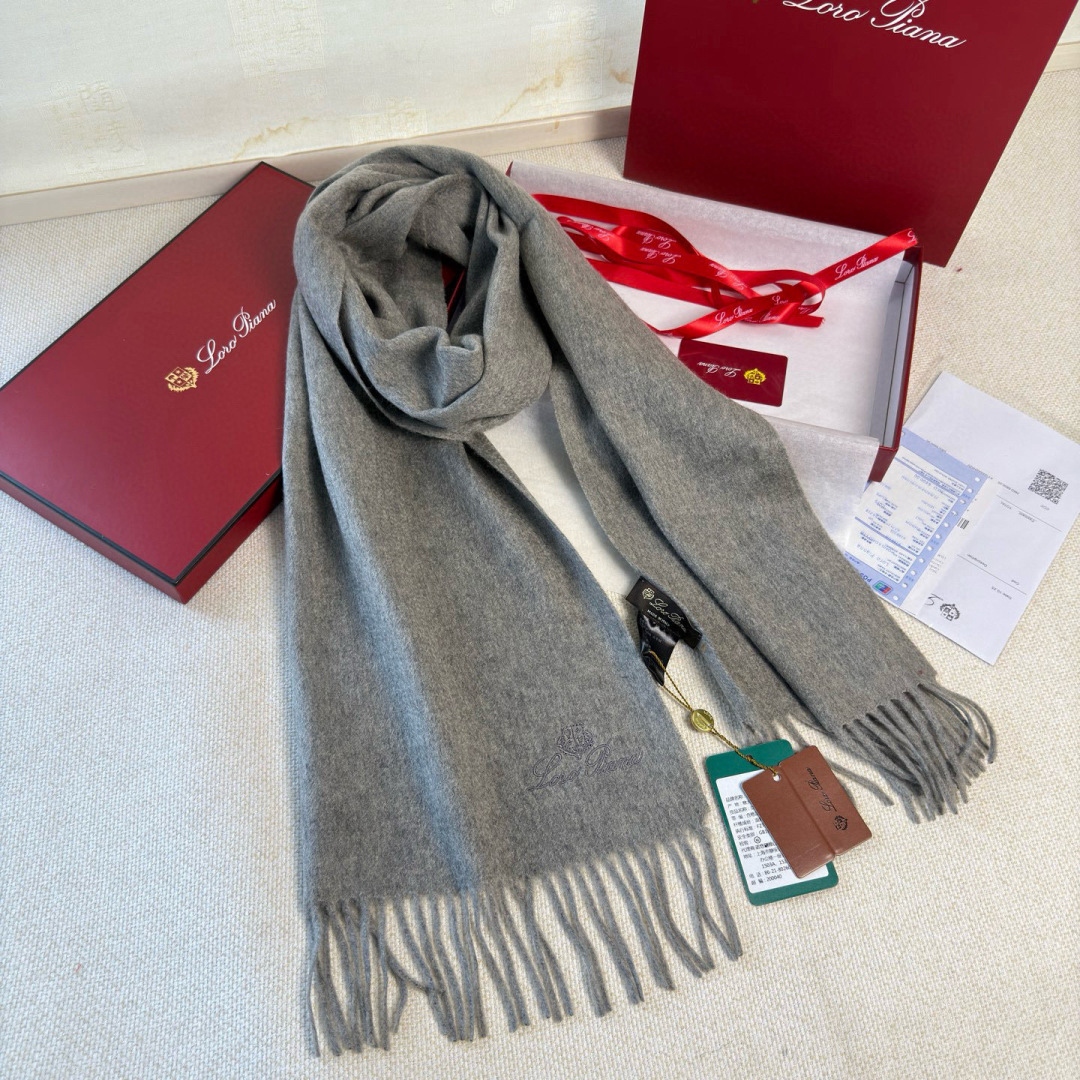 🆕Loro Piana · 诺悠翩雅秋冬新品❗️超级夯货 重磅来袭❗️【极品山羊绒小围巾】送人自留都太高