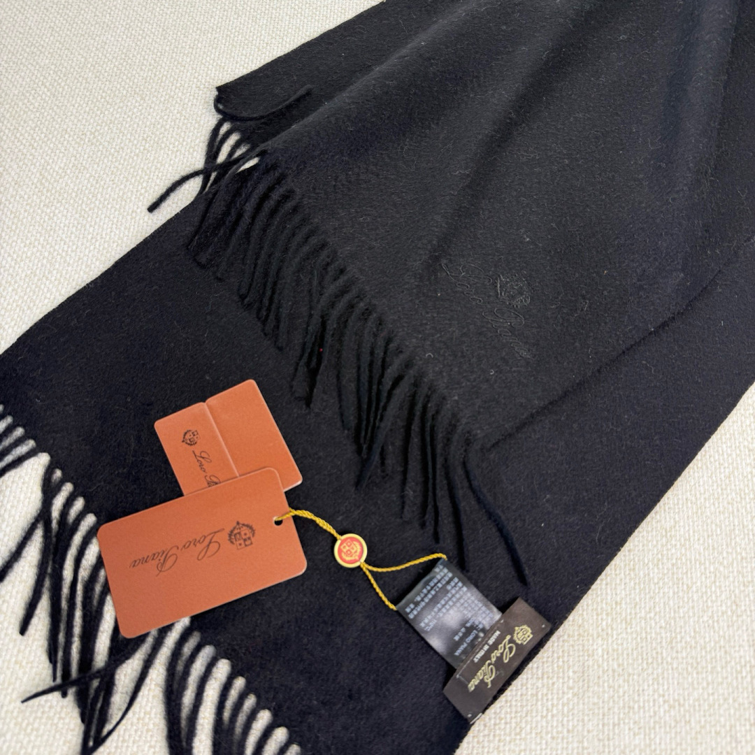 🆕Loro Piana · 诺悠翩雅秋冬新品❗️超级夯货 重磅来袭❗️【极品山羊绒小围巾】送人自留都太高