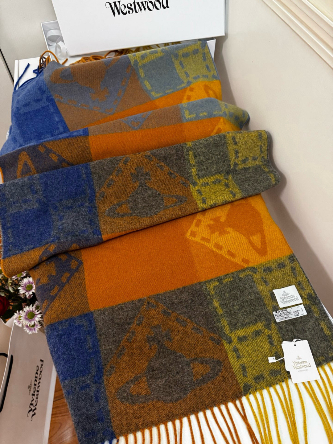 🆕𝐢𝐯𝐢𝐞𝐧𝐧𝐞 𝐖𝐞𝐬𝐭𝐰𝐨𝐨𝐝🪐✨大土星新款围巾 vivienne westwood西太后土星 英国