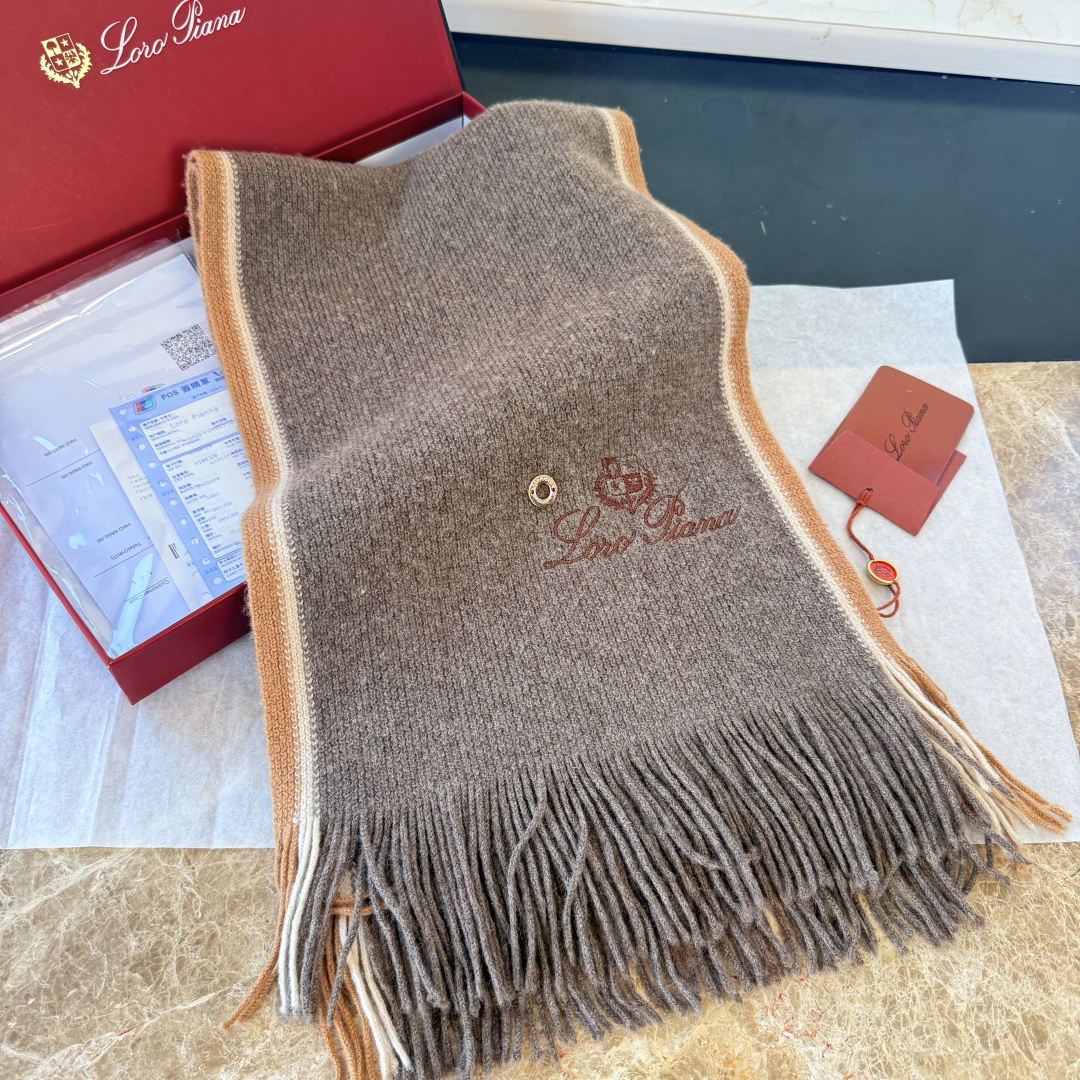 🆕Loro Piana · 诺悠翩雅秋冬新品羊绒针织围巾！出口尾单，客供顶级纱线！这款织法比较难，又很费