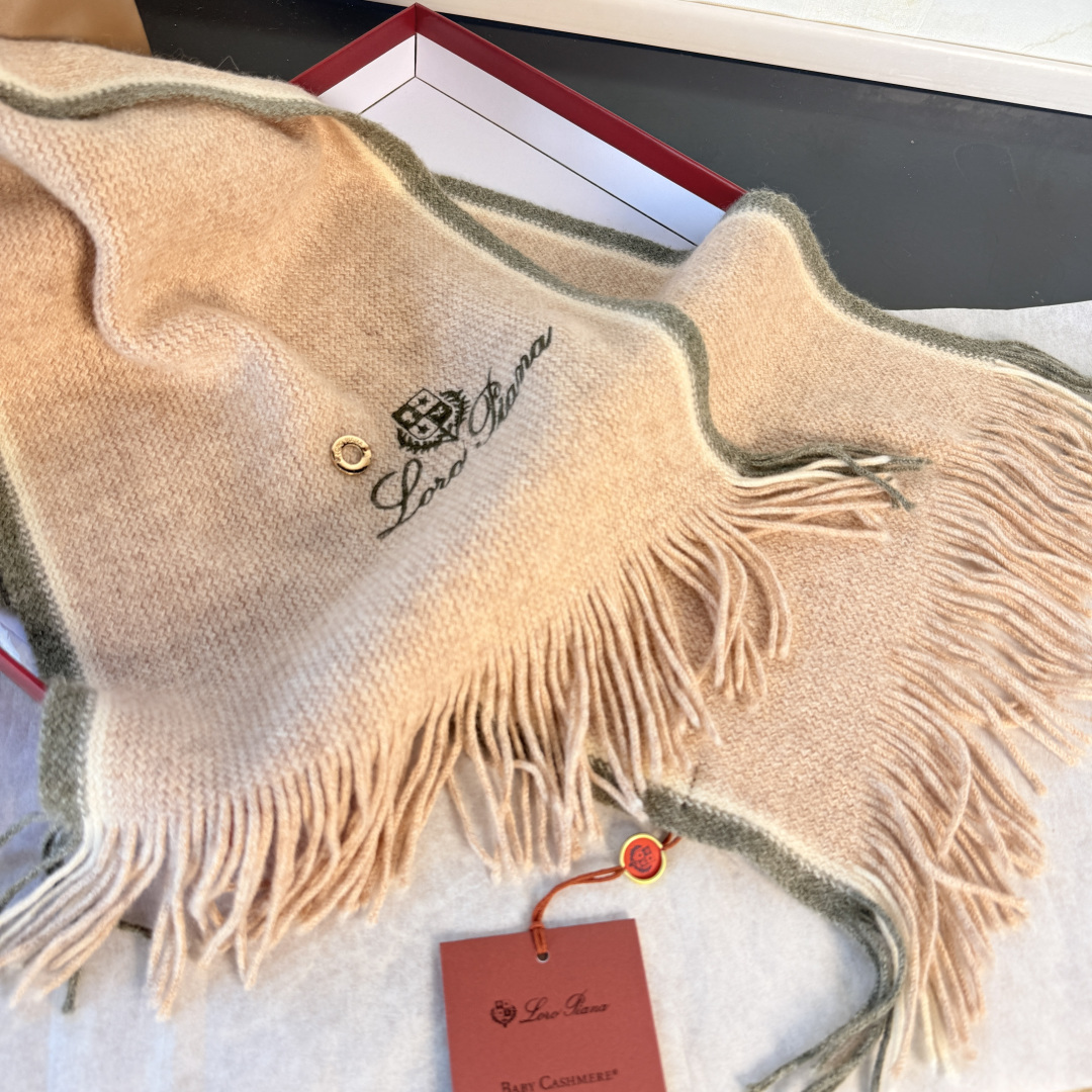 🆕Loro Piana · 诺悠翩雅秋冬新品羊绒针织围巾！出口尾单，客供顶级纱线！这款织法比较难，又很费