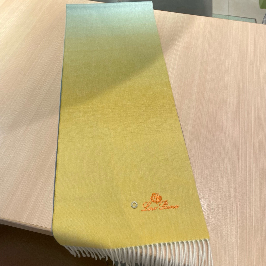 🆕Loro Piana · 诺悠翩雅❗️【贸易公司尾单，极品山羊绒围巾披肩】送人自留都太高大上了😍重磅上