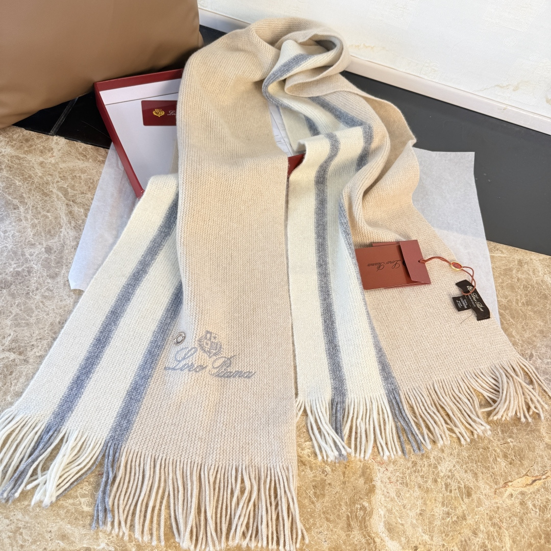 🆕Loro Piana · 诺悠翩雅秋冬新品羊绒针织围巾！出口尾单，客供顶级纱线！这款织法比较难，又很费