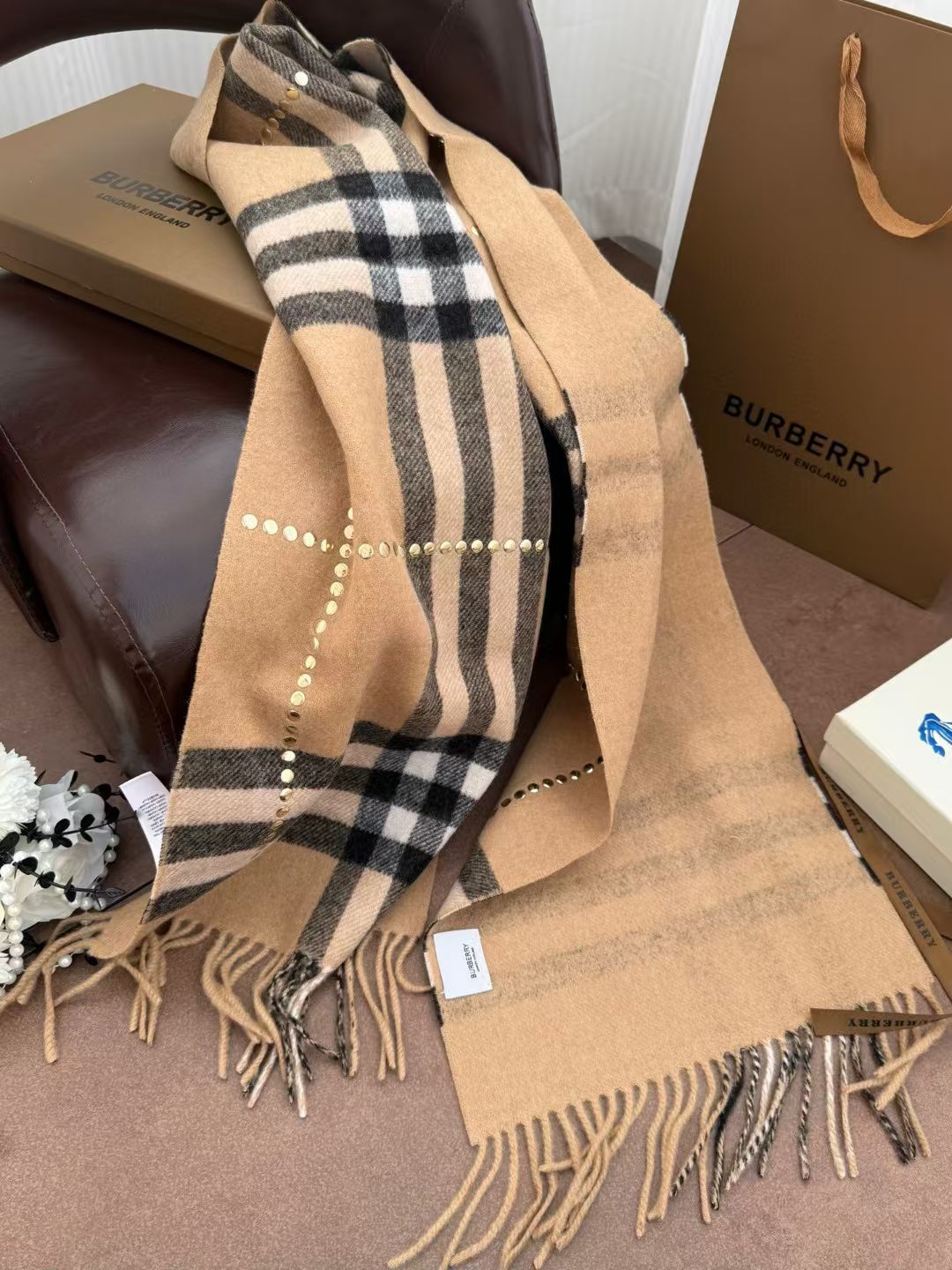 🆕【尖货重磅！冬季NO.1的金字塔单品！】直跺脚地喜欢！！高级又带点时髦的趣味！！老友必收！！！！简直太