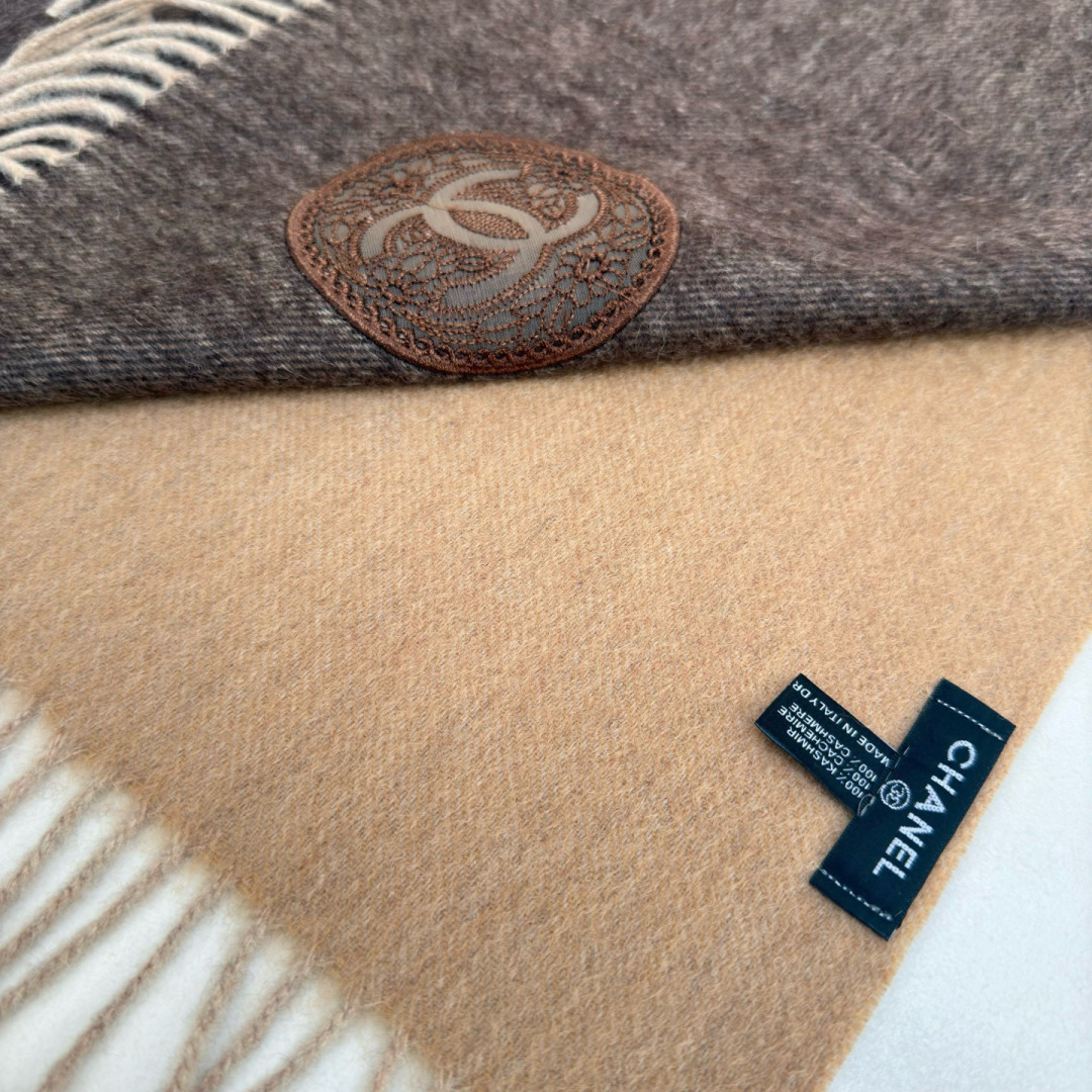 🆕 【▪Chanel · 香奈儿难得一见的温柔配色，超级迷恋❗️气质低调恬静又不失优雅❗️】重点推荐❗️