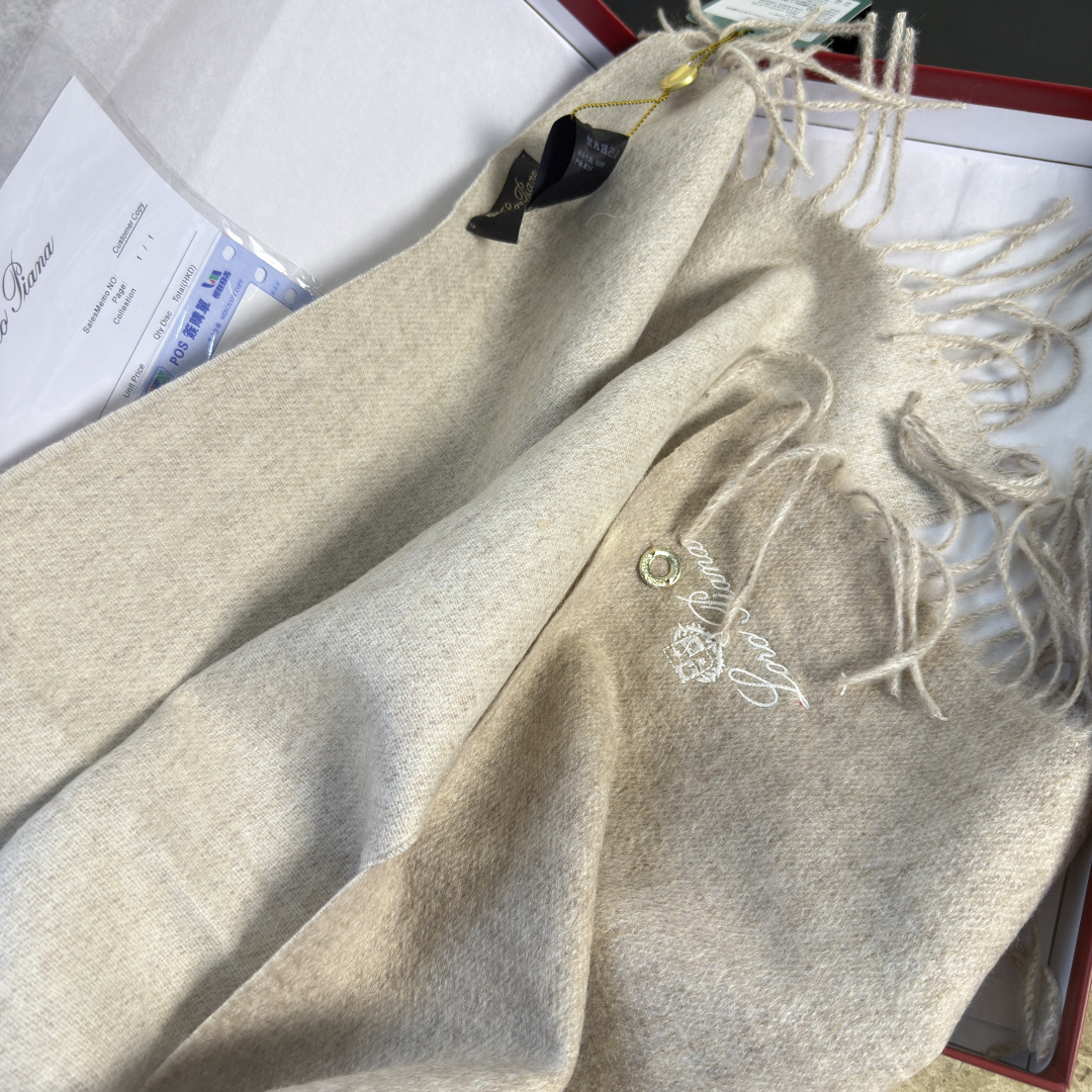 🆕Loro Piana · 诺悠翩雅【贸易公司尾单，极品双面山羊绒围巾披肩】送人自留都太高大上了😍重磅上