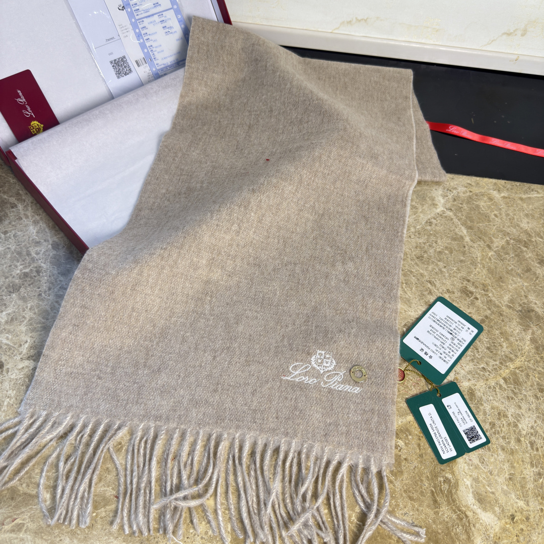 🆕Loro Piana · 诺悠翩雅【贸易公司尾单，极品双面山羊绒围巾披肩】送人自留都太高大上了😍重磅上