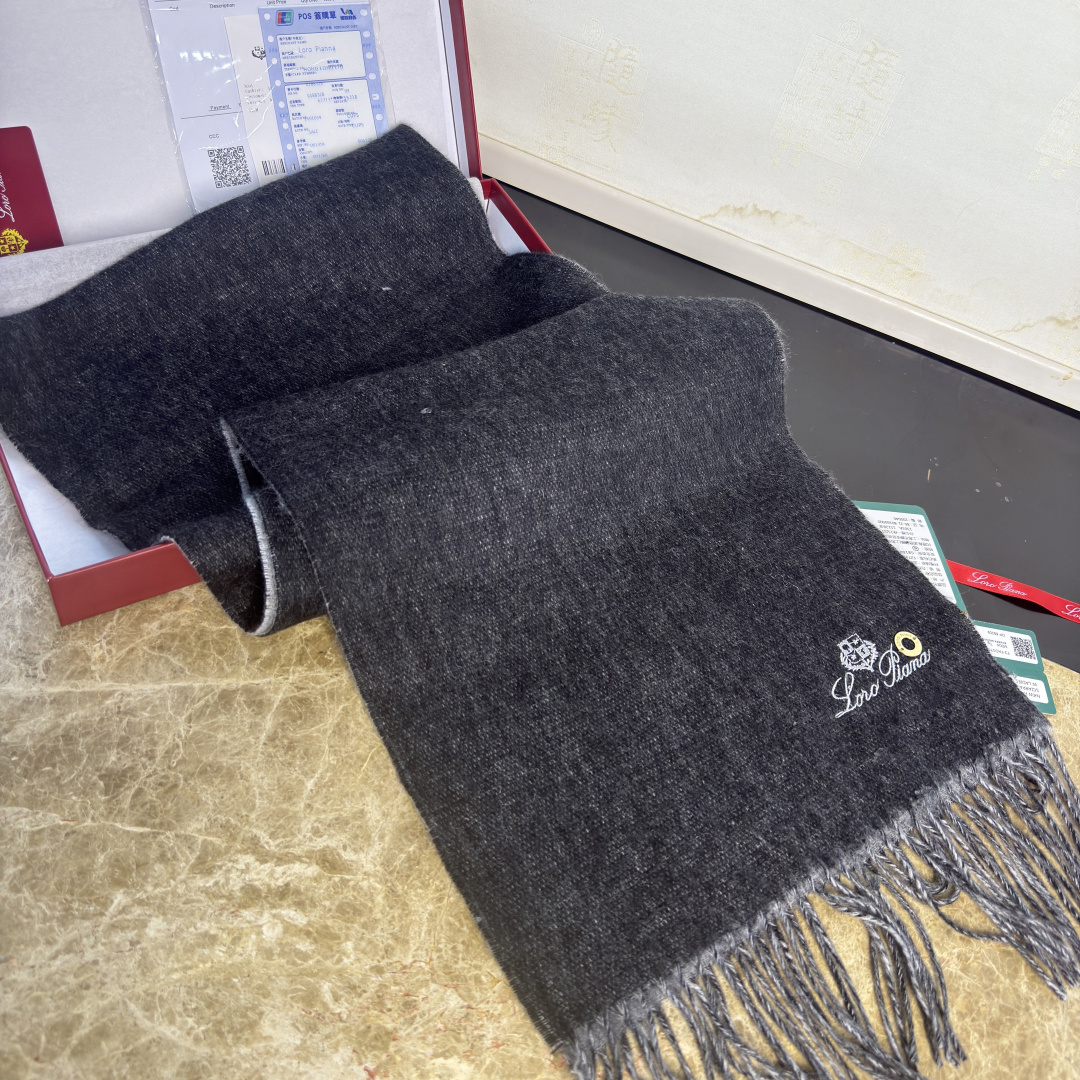 🆕Loro Piana · 诺悠翩雅【贸易公司尾单，极品双面山羊绒围巾披肩】送人自留都太高大上了😍重磅上