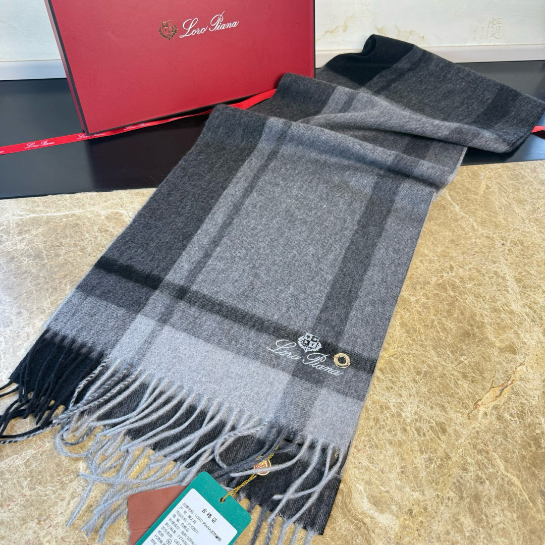 🆕Loro Piana · 诺悠翩雅秋冬新品❗️【极品山羊绒水波纹格纹围巾】送人自留都太高大上了😍重磅上