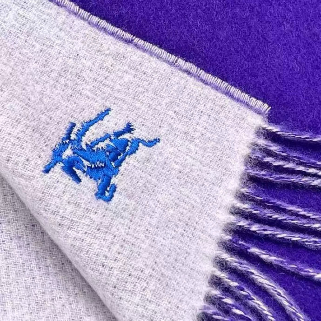 🆕𝐁𝐔𝐑𝐁𝐄𝐑𝐑𝐘 • 【双面素色刺绣长巾】官网同步上新❗️Size：168x30cm 100%绵羊毛慵