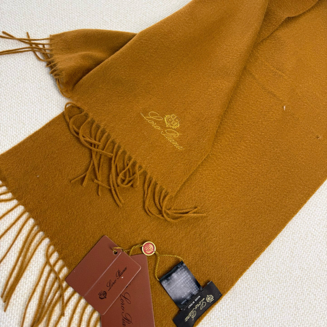 🆕Loro Piana · 诺悠翩雅秋冬新品❗️超级夯货 重磅来袭❗️【极品山羊绒小围巾】送人自留都太高