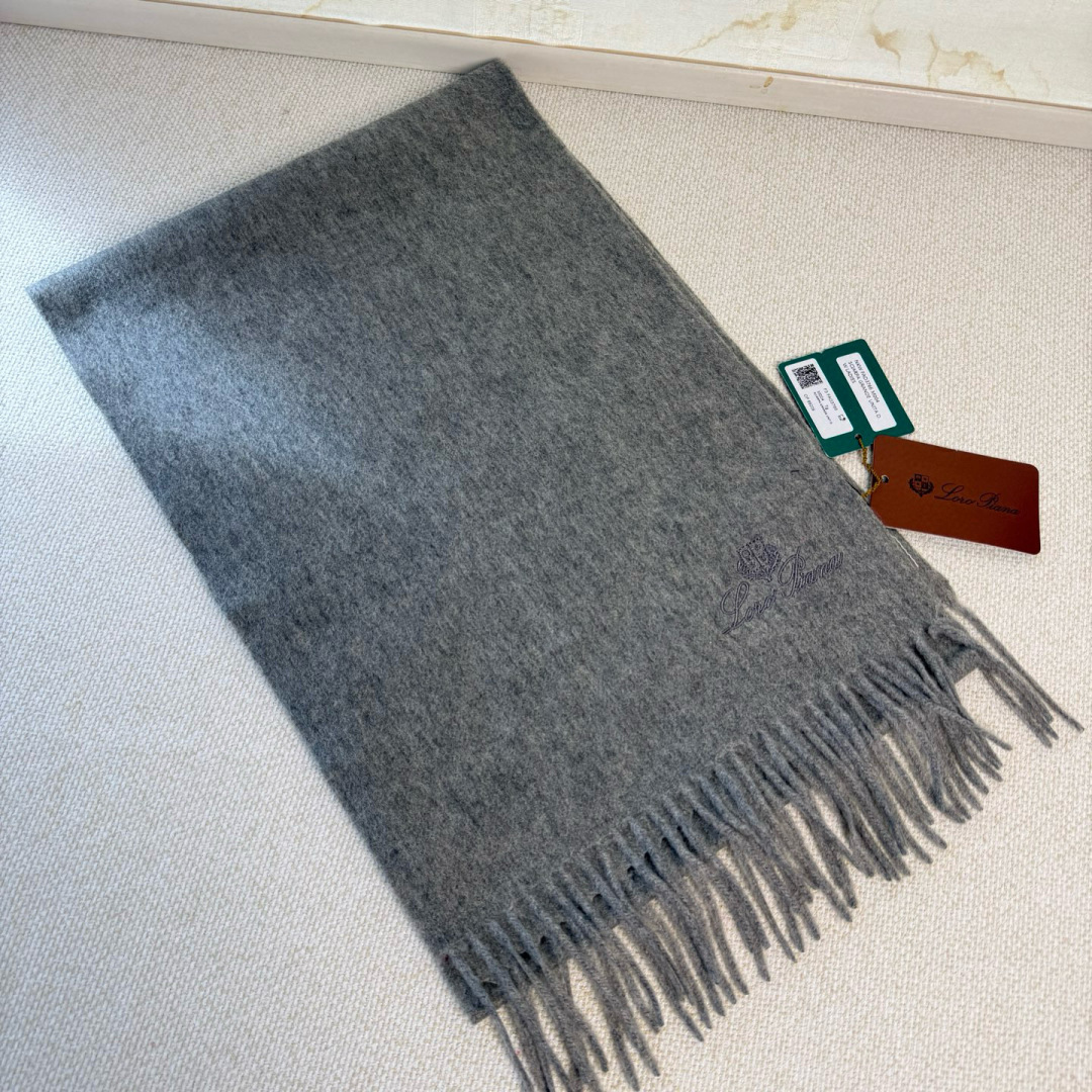 🆕Loro Piana · 诺悠翩雅秋冬新品❗️超级夯货 重磅来袭❗️【极品山羊绒小围巾】送人自留都太高
